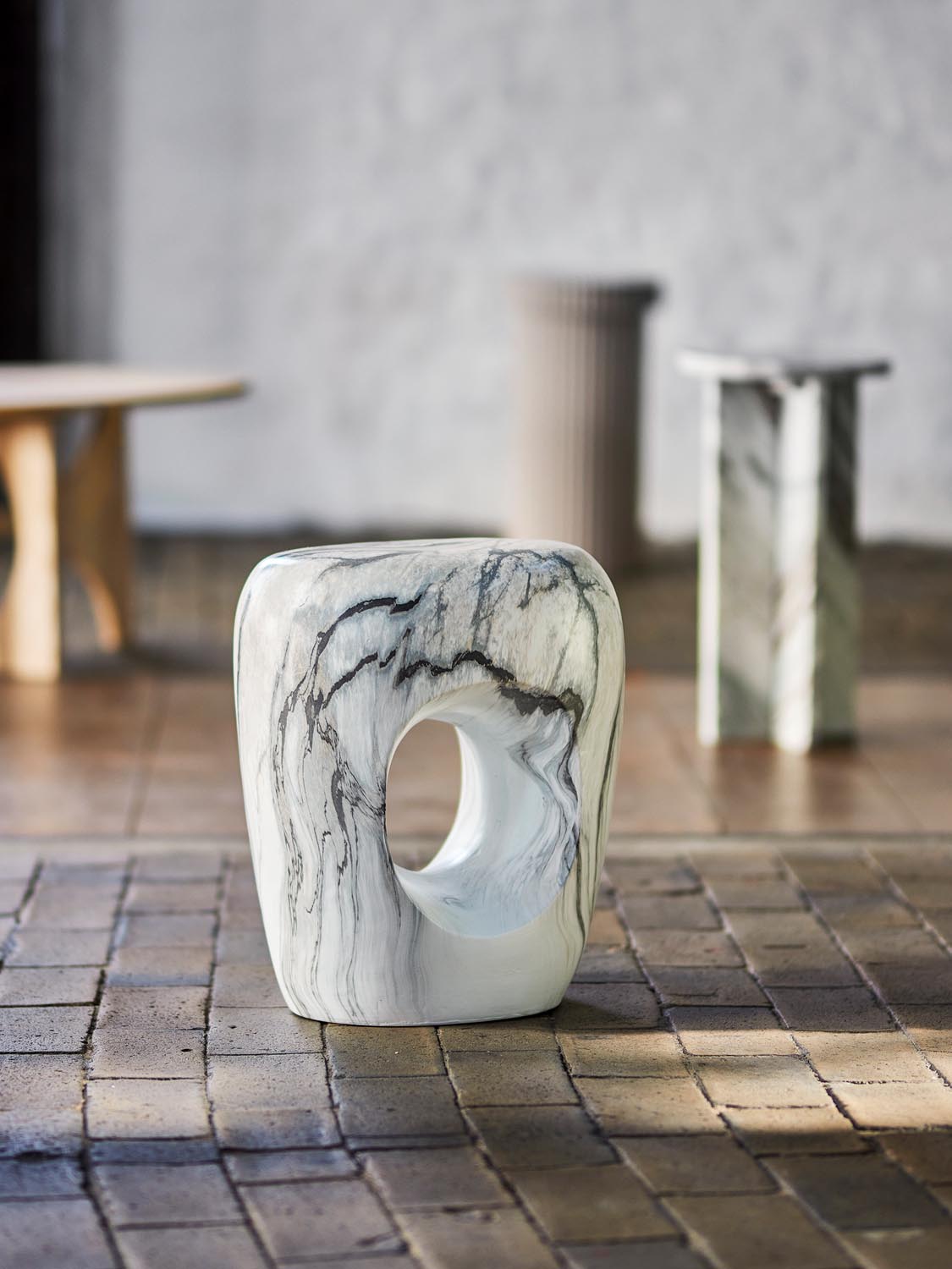 Bard Beistelltisch, Natur, Steingut in Nature präsentiert im Onlineshop von KAQTU Design AG. Standregal ist von Bloomingville