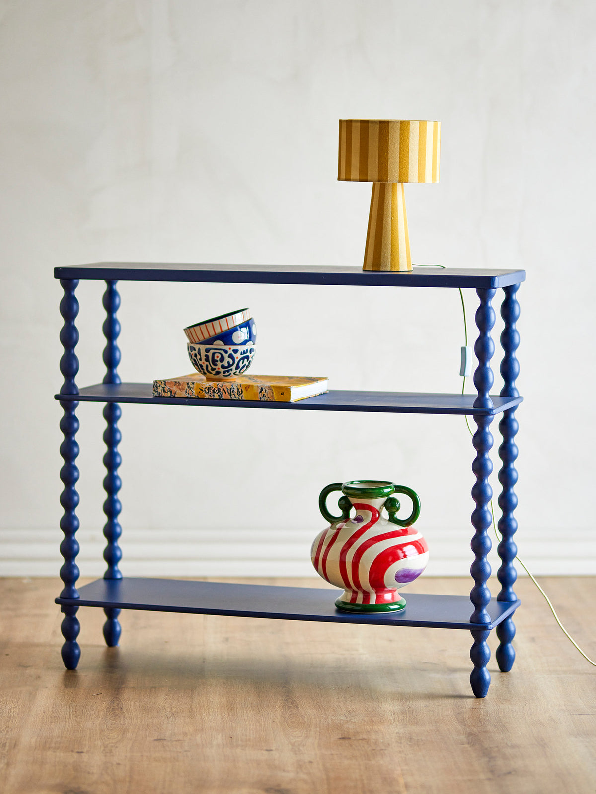 Salino Konsolentisch, Blau, MDF in Blue präsentiert im Onlineshop von KAQTU Design AG. Schreibtisch ist von Bloomingville