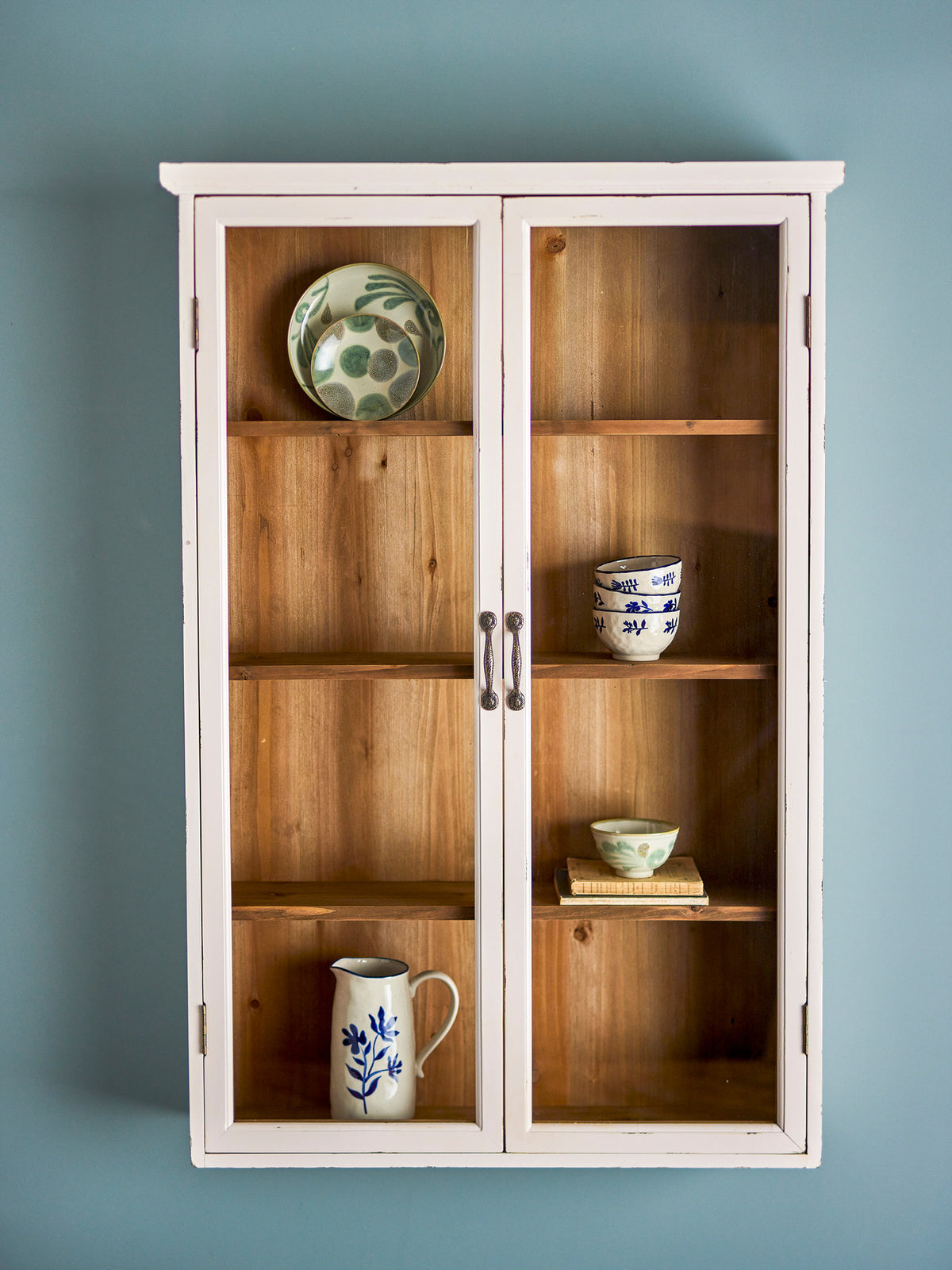 Hazem Kabinett, Weiss, Tannenholz in White präsentiert im Onlineshop von KAQTU Design AG. Cabinet ist von Creative Collection