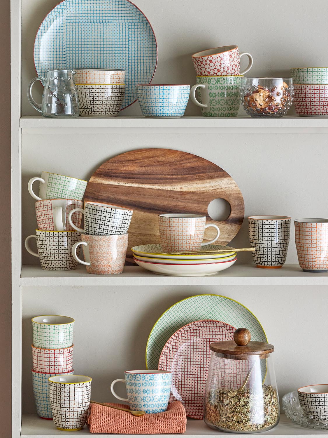 Carla Schale, Bunt, Steingut in Multi präsentiert im Onlineshop von KAQTU Design AG. Schale ist von Bloomingville