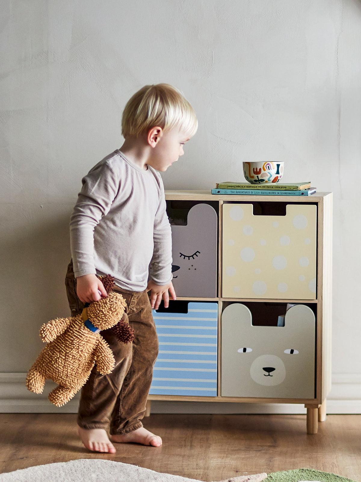 Charlie Plüschtier, Bunt, Polyester in Multi präsentiert im Onlineshop von KAQTU Design AG. Plüschtier Kids ist von Bloomingville Mini