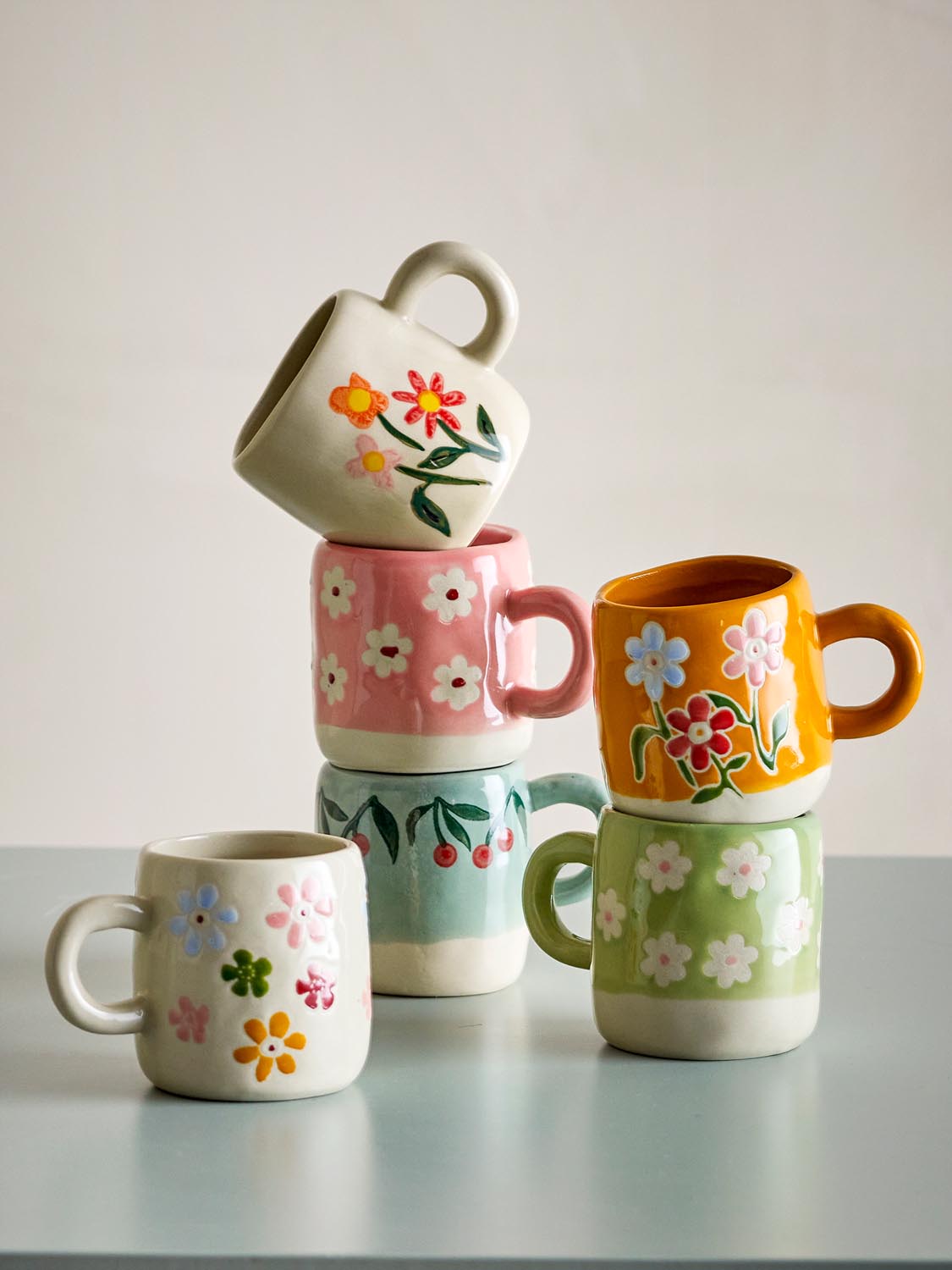 Millie Tasse, Multipack, Bunt, Steingut in Multi präsentiert im Onlineshop von KAQTU Design AG. Tasse ist von Bloomingville Mini