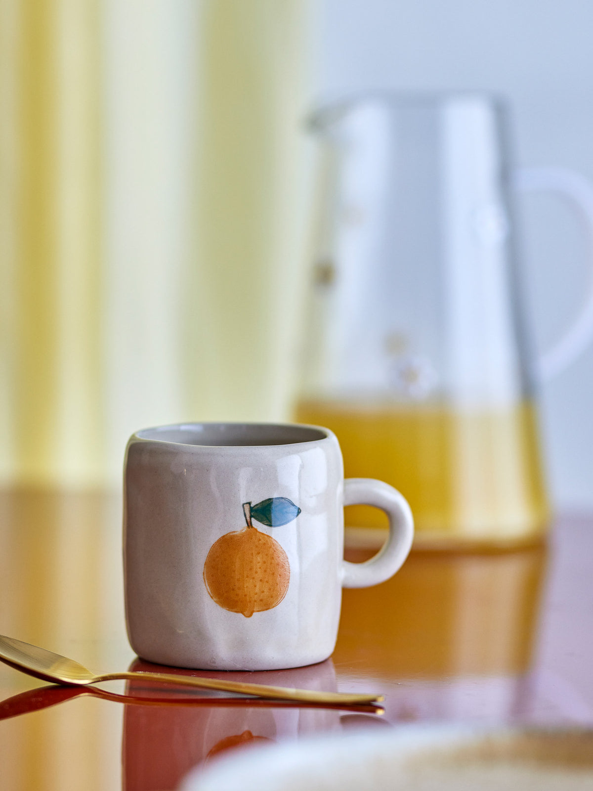 Agnes Tasse, Weiss, Steingut in Weiß präsentiert im Onlineshop von KAQTU Design AG. Tasse ist von Bloomingville Mini