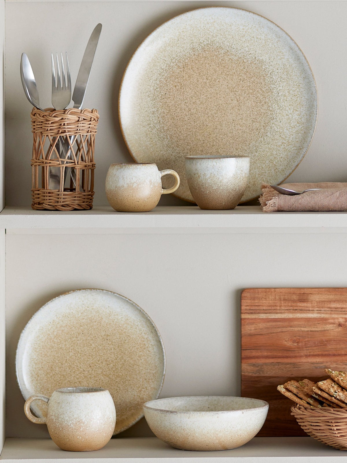 Paula Tasse von Bloomingville aus Steingut, weiss-beige glasiert, mit Henkel