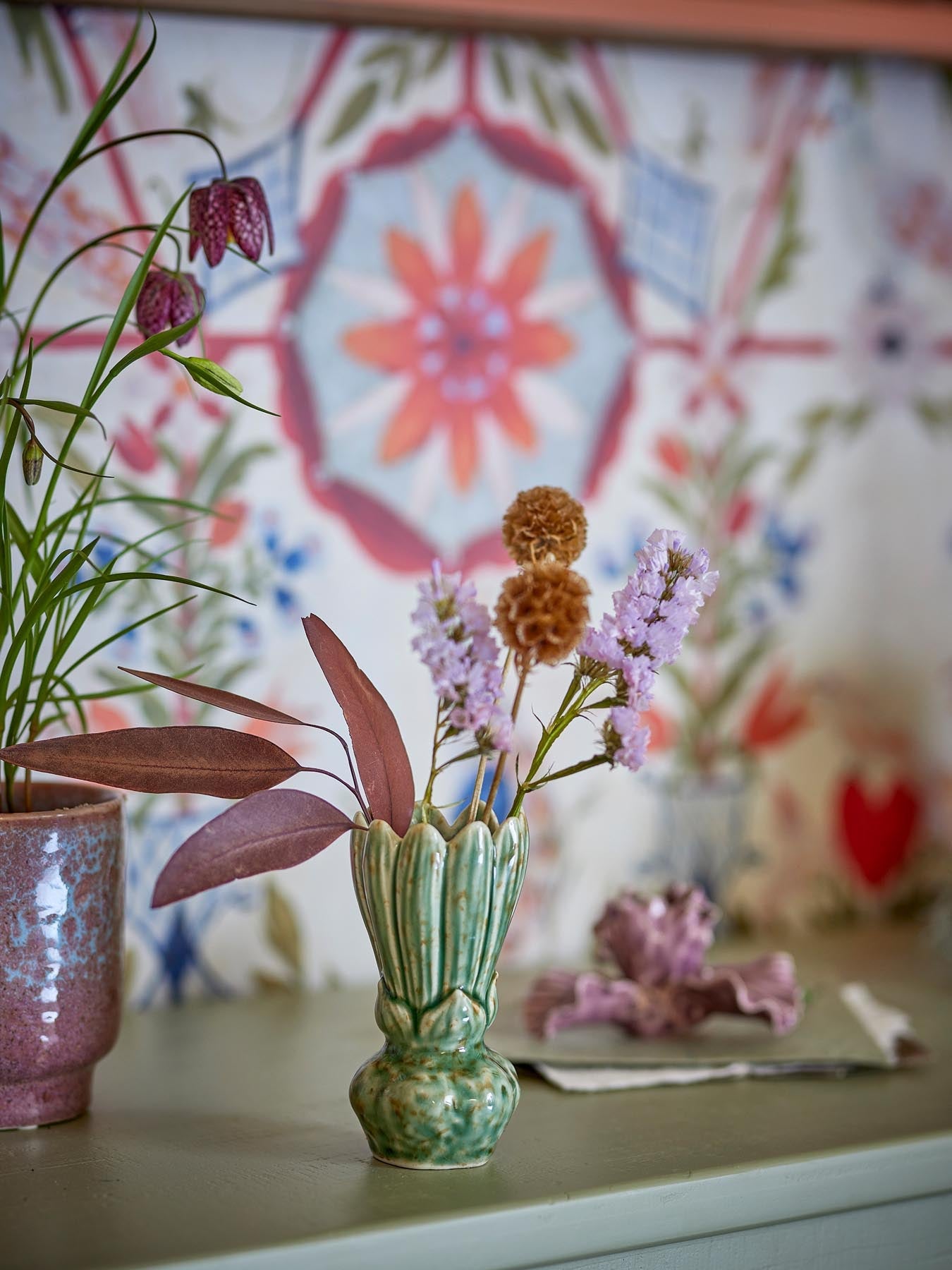 Cyrill Vase, Grün, Steingut in Grün präsentiert im Onlineshop von KAQTU Design AG. Vase ist von Creative Collection