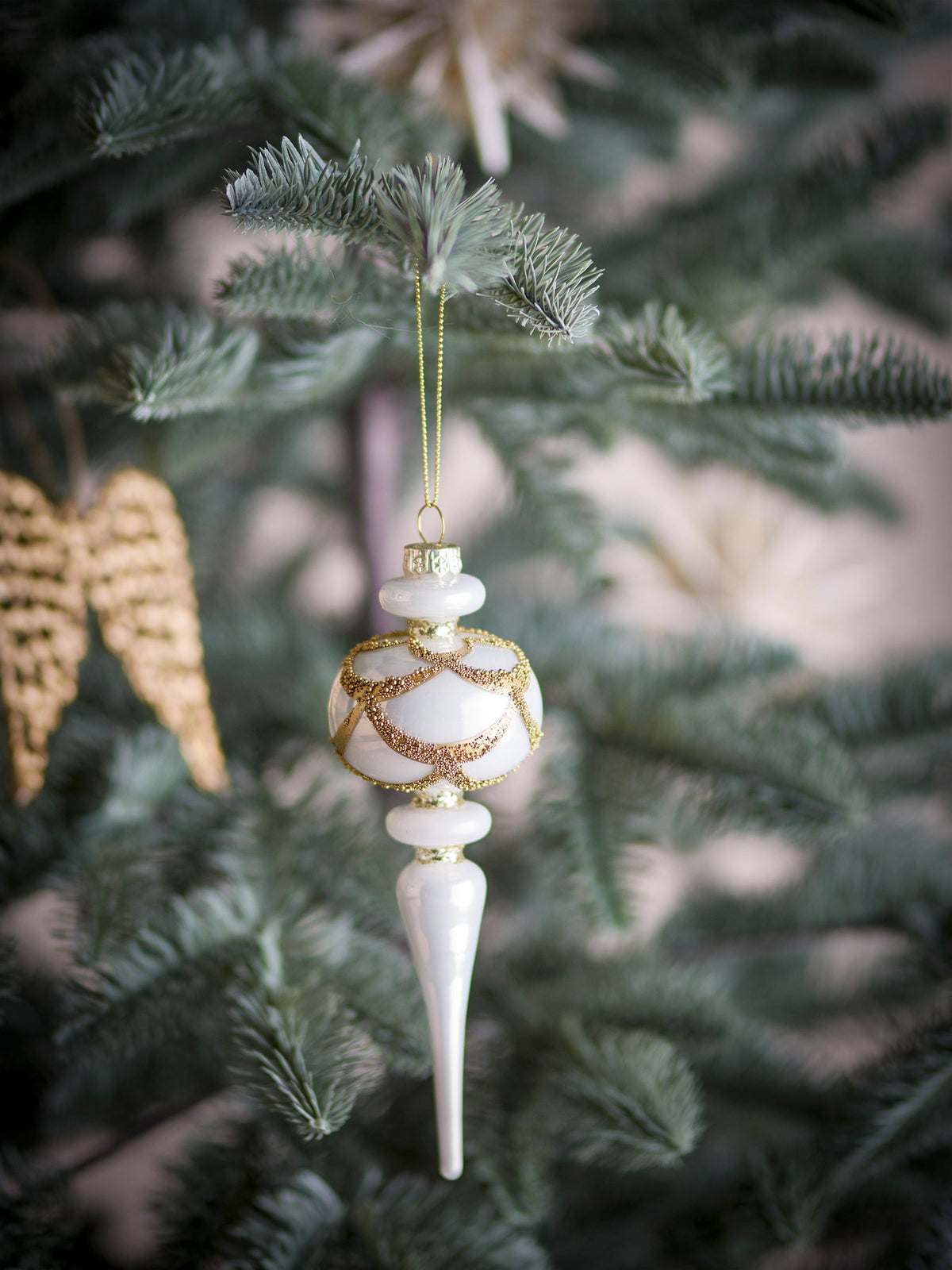 Hisar Ornament, Weiss, Glas in Weiss präsentiert im Onlineshop von KAQTU Design AG. Ornament ist von Bloomingville