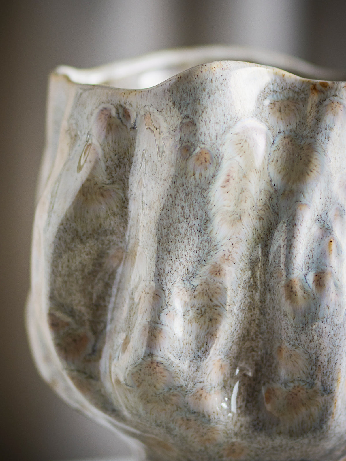 Adair Vase, Weiss, Steingut in Weiss präsentiert im Onlineshop von KAQTU Design AG. Vase ist von Bloomingville