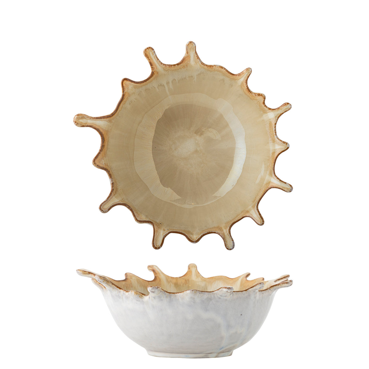 Beige Schale Alcott aus Steingut von Bloomingville mit charakteristischer Form und reaktiver Glasur, Ansicht von oben und seitlich.