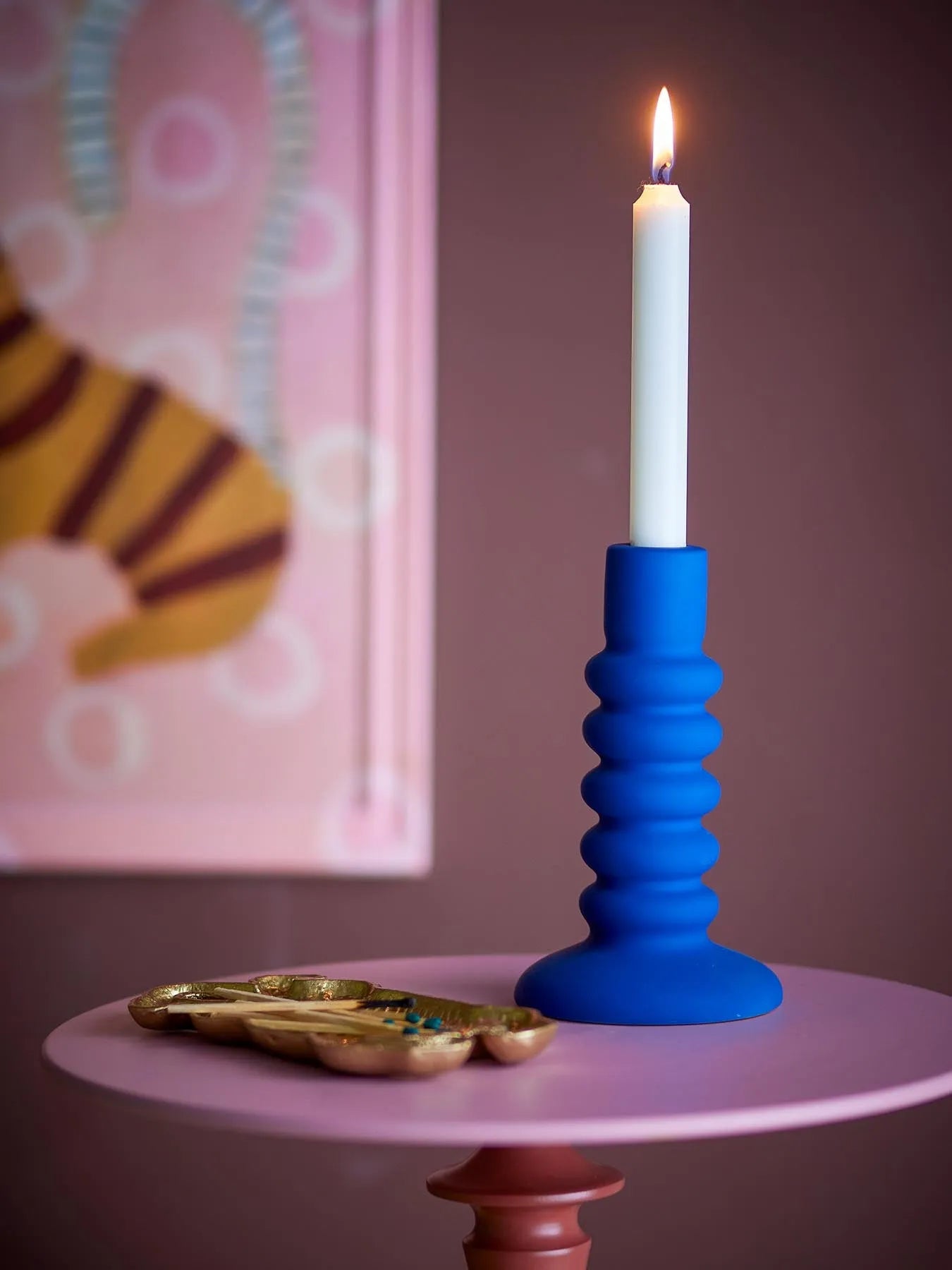 Thorne Kerzenhalter, Blau, Steingut in Blau präsentiert im Onlineshop von KAQTU Design AG. Kerzenständer ist von Bloomingville