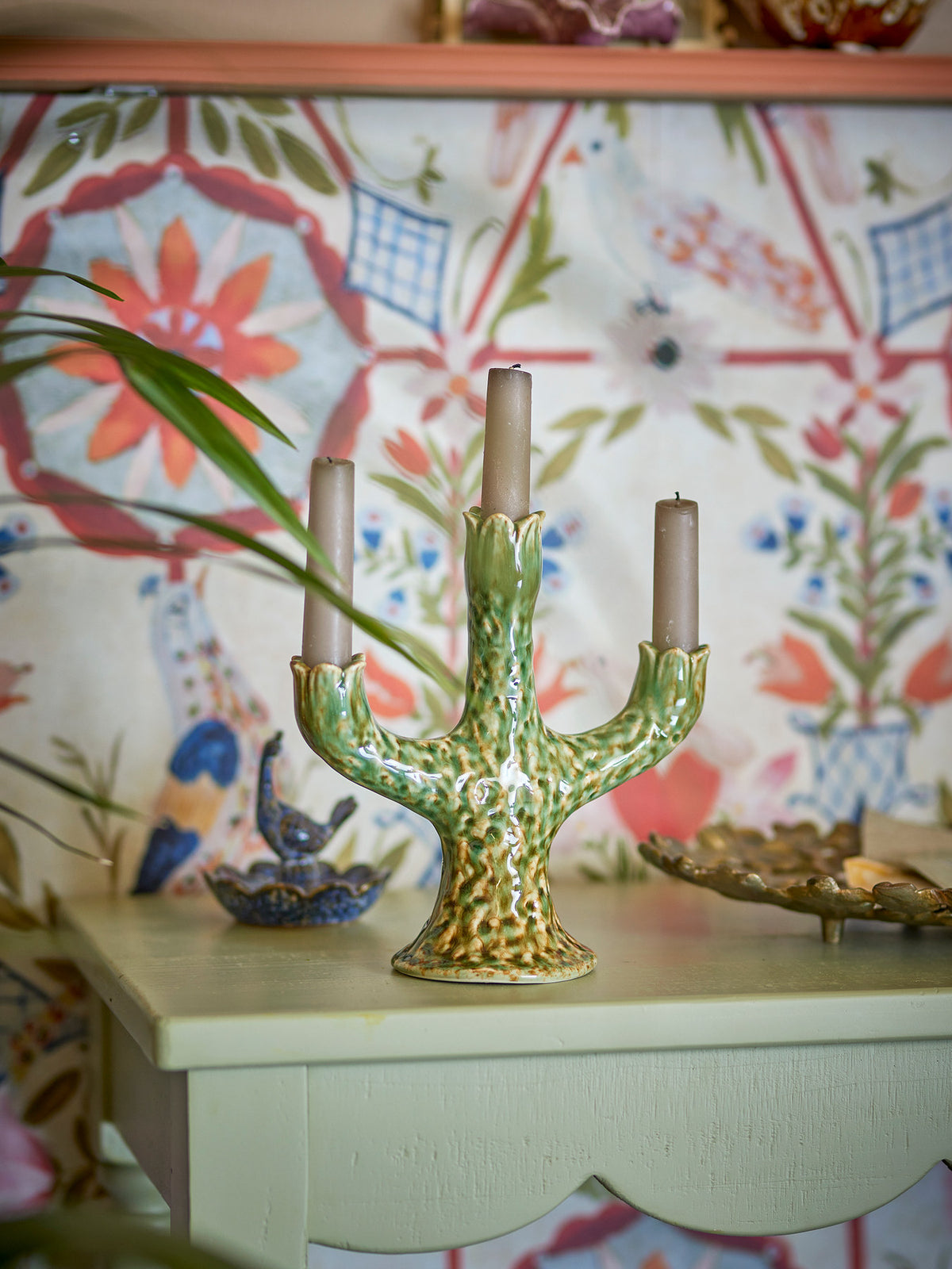 Cyrill Kerzenhalter, Grün, Steingut in Grün präsentiert im Onlineshop von KAQTU Design AG. Kerzenständer ist von Creative Collection