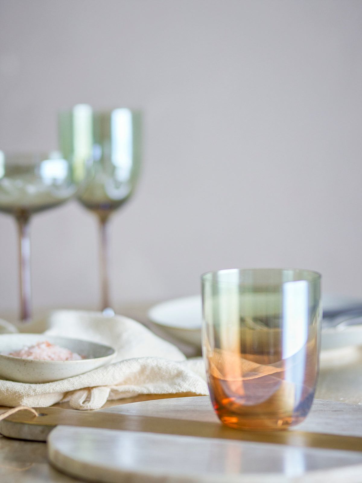 Aston Trinkglas, Bronze, Glas in Bronze präsentiert im Onlineshop von KAQTU Design AG. Trinkgläser ist von Bloomingville