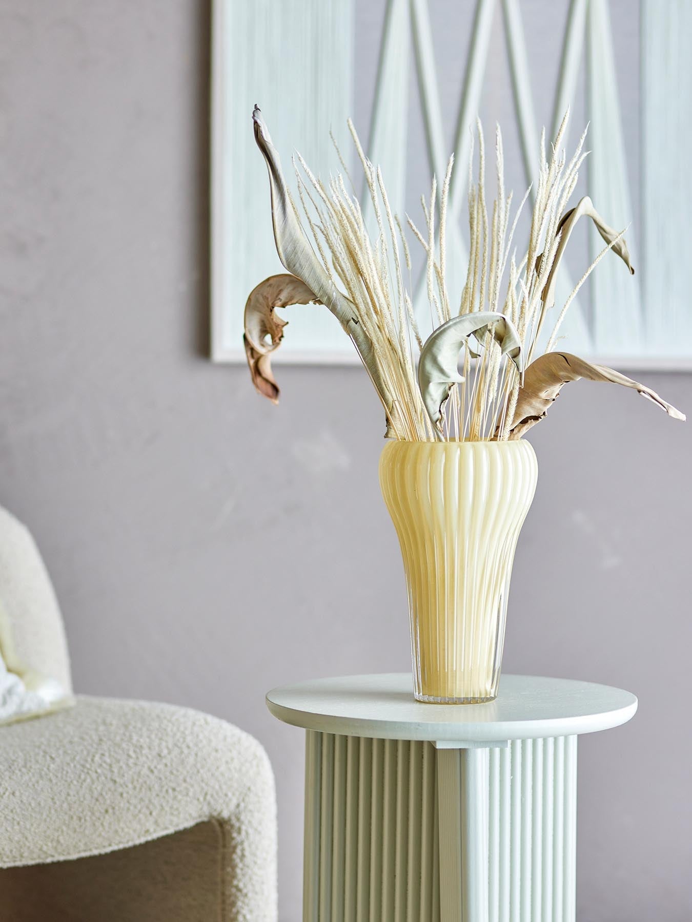 Averie Vase, Gelb, Glas in Gelb präsentiert im Onlineshop von KAQTU Design AG. Vase ist von Bloomingville