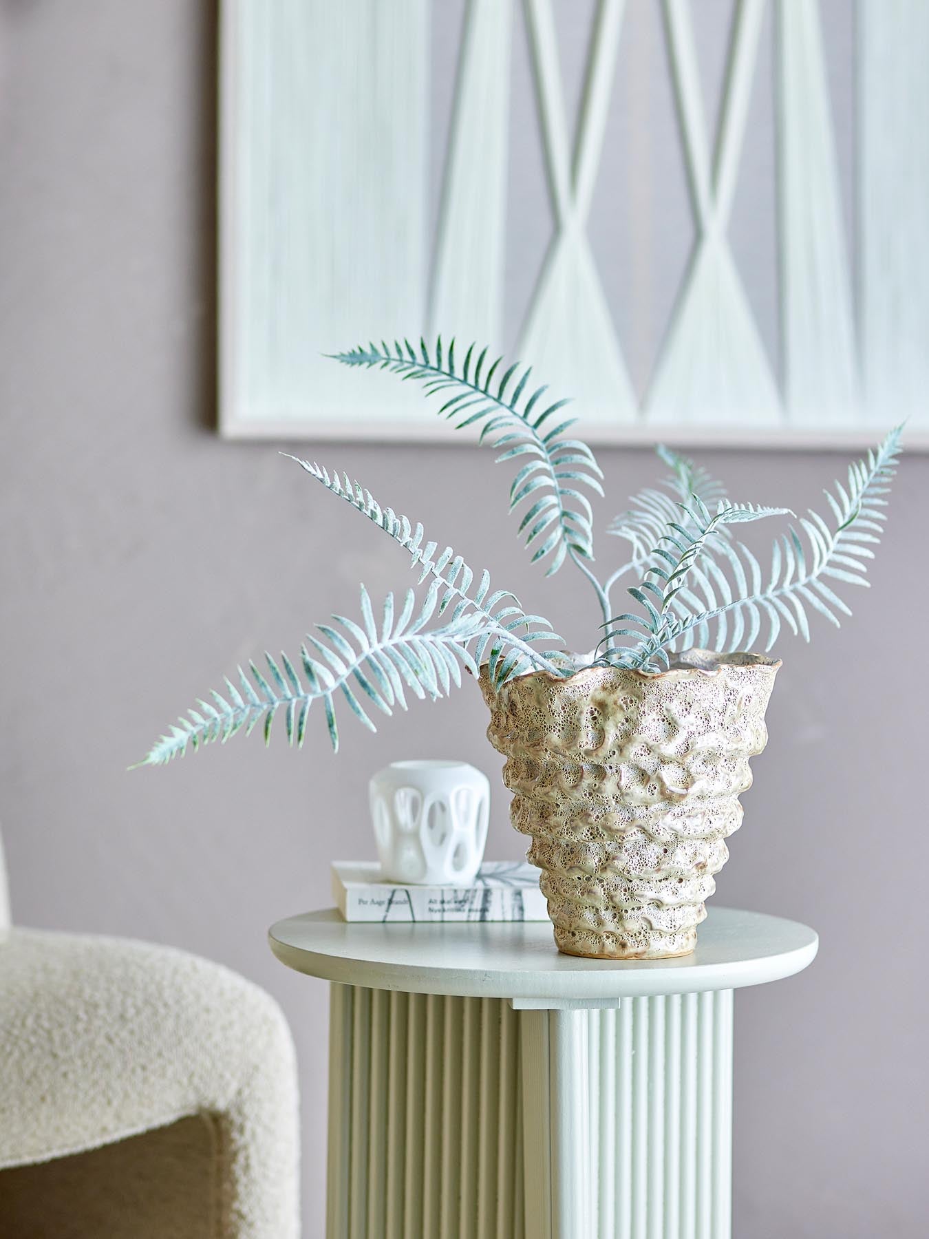 Colleen Blumentopf, Weiß, Steingut in Weiß präsentiert im Onlineshop von KAQTU Design AG. Blumentopf ist von Bloomingville