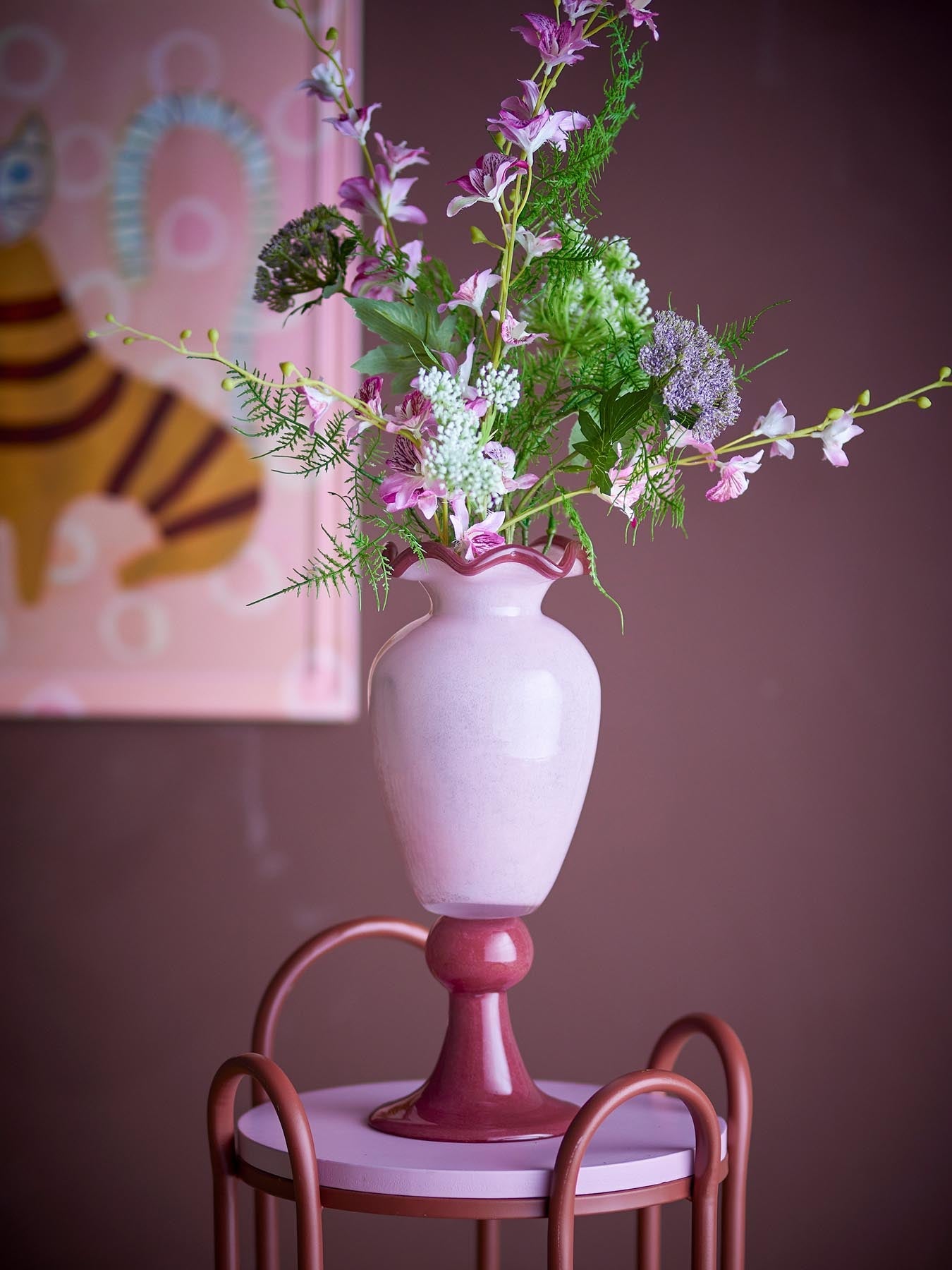 Frills Vase, Rose, Glas in Rose präsentiert im Onlineshop von KAQTU Design AG. Vase ist von Bloomingville