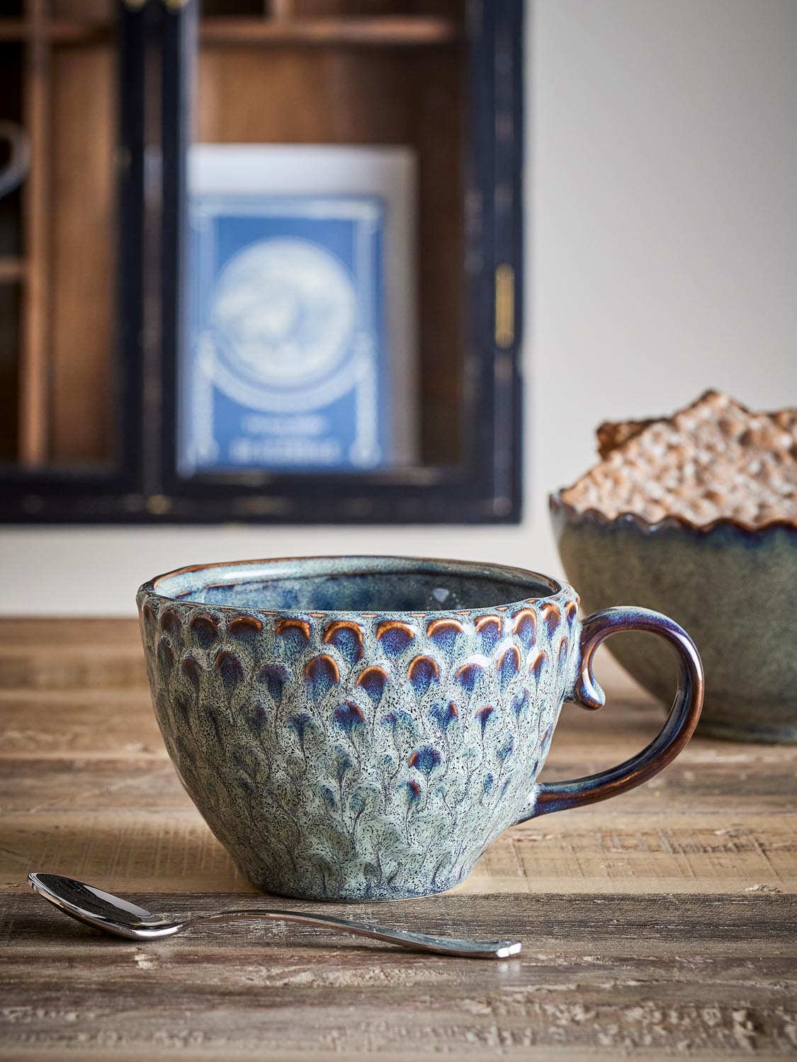 Katrina Tasse, Grau, Steingut in Grey präsentiert im Onlineshop von KAQTU Design AG. Tasse ist von Creative Collection