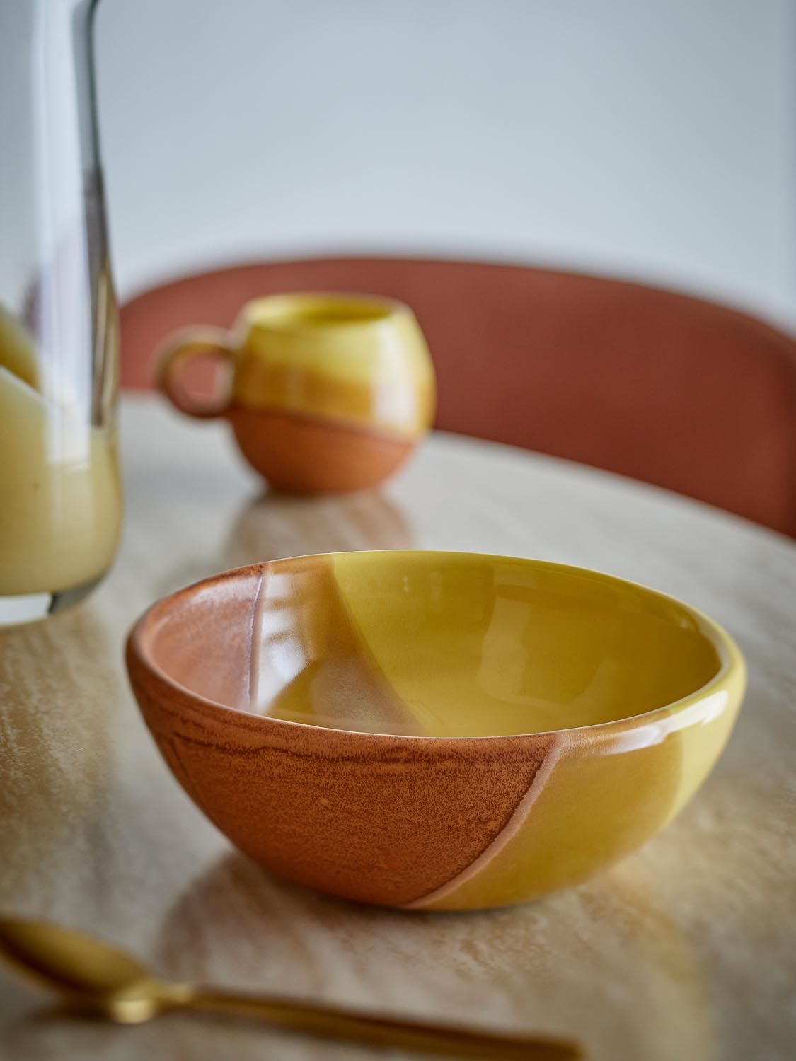 Paula Schale, Gelb, Steingut in Yellow präsentiert im Onlineshop von KAQTU Design AG. Schale ist von Bloomingville