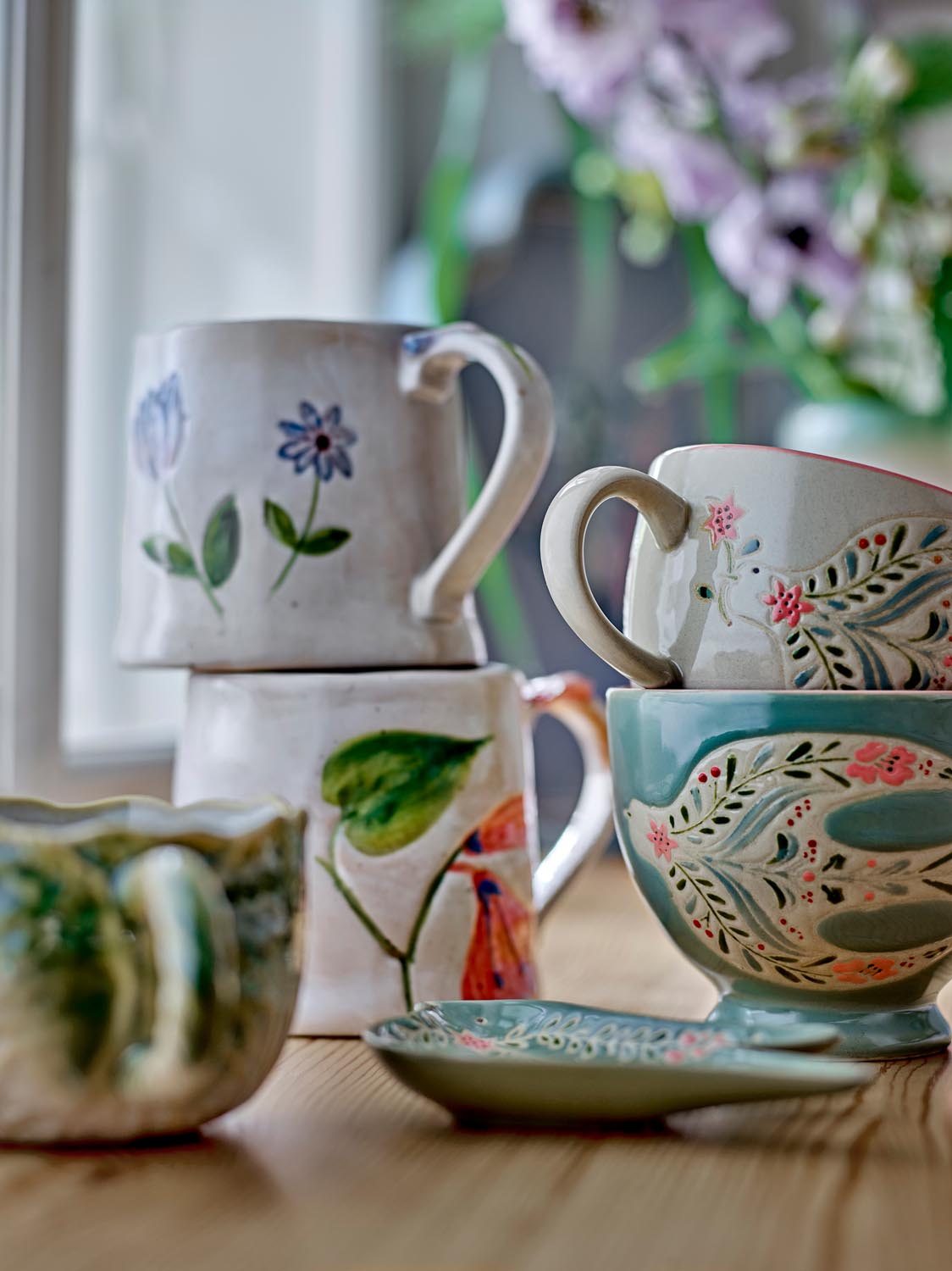 Rosalynde Becher, Grün, Steingut in Green präsentiert im Onlineshop von KAQTU Design AG. Tasse ist von Creative Collection