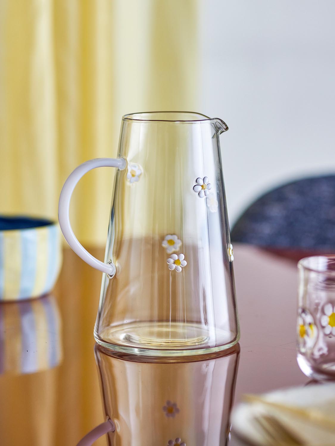 Buzz Krug, Klar, Glas in Clear präsentiert im Onlineshop von KAQTU Design AG. Kanne ist von Bloomingville