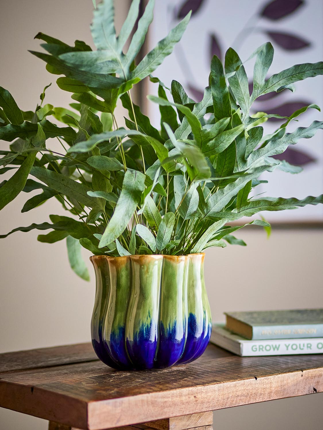 Jenner Blumentopf, Grün, Steingut in Green präsentiert im Onlineshop von KAQTU Design AG. Pflanzentopf Outdoor ist von Creative Collection