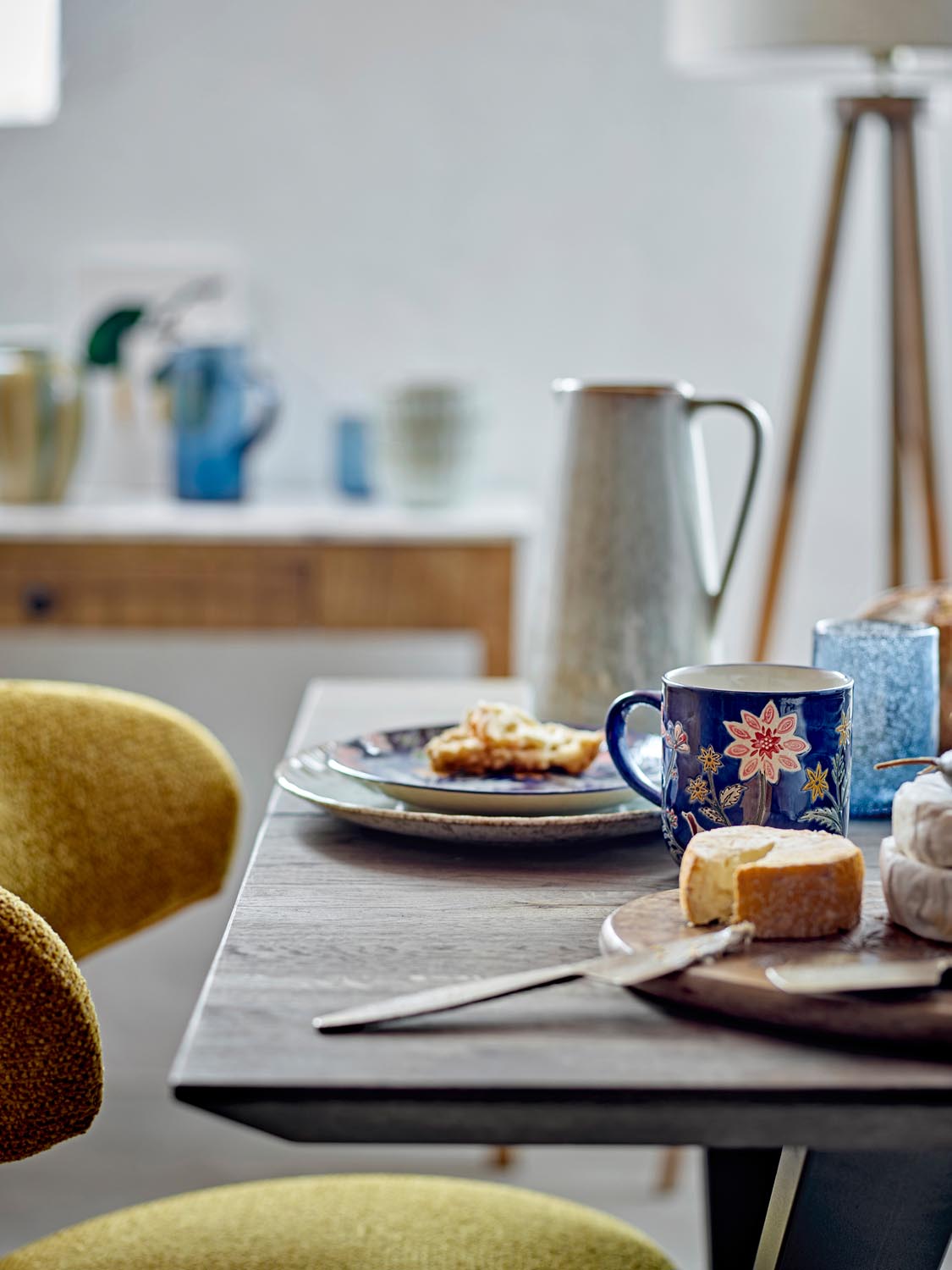 Meredith Becher, Bunt, Steingut in Multi präsentiert im Onlineshop von KAQTU Design AG. Tasse ist von Creative Collection