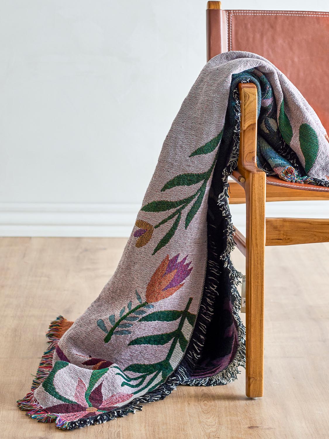 Yash Decke, Bunt, Recycelte Baumwolle in Multi präsentiert im Onlineshop von KAQTU Design AG. Bettüberwurf ist von Creative Collection