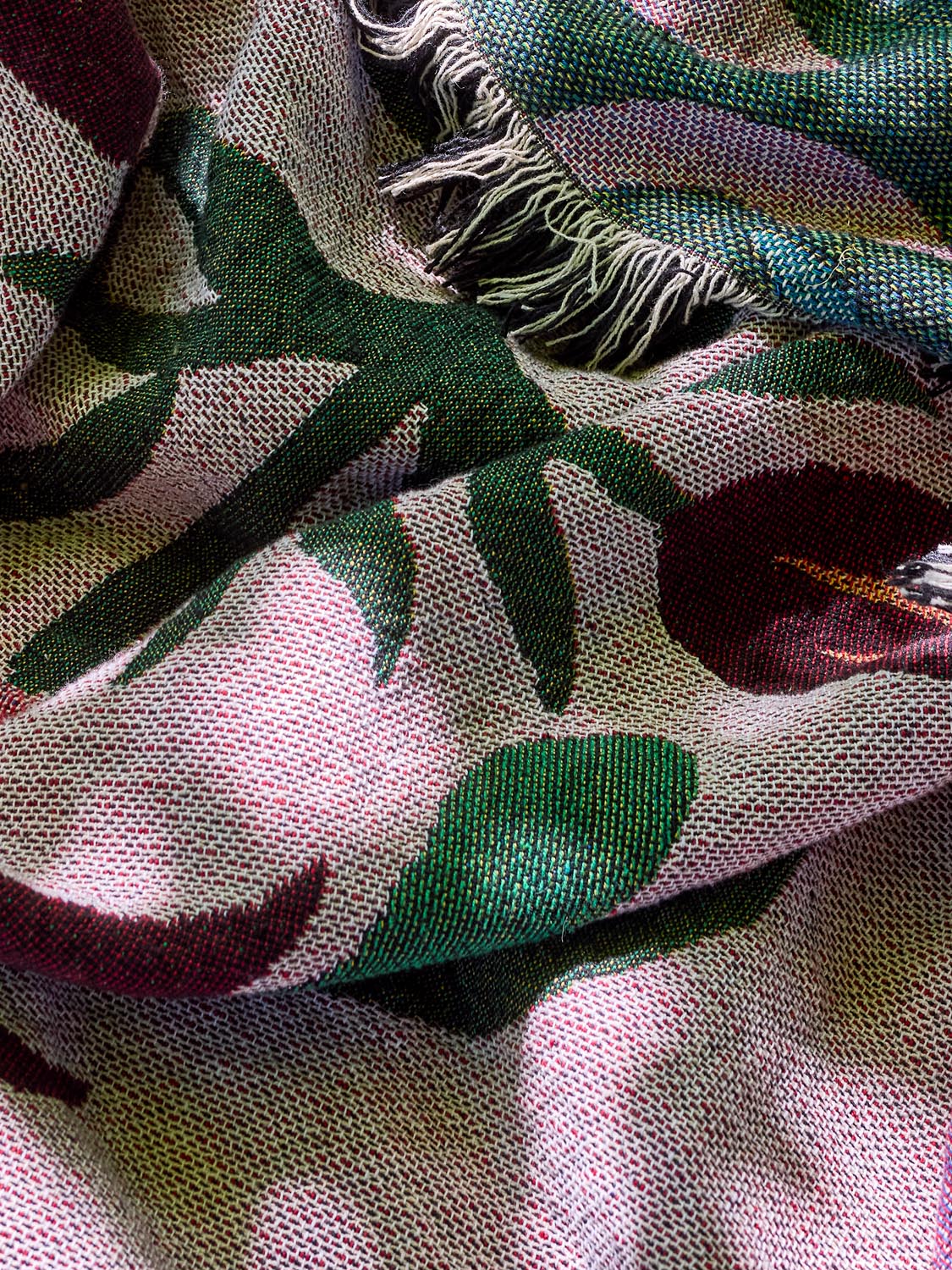Yash Decke, Bunt, Recycelte Baumwolle in Multi präsentiert im Onlineshop von KAQTU Design AG. Bettüberwurf ist von Creative Collection