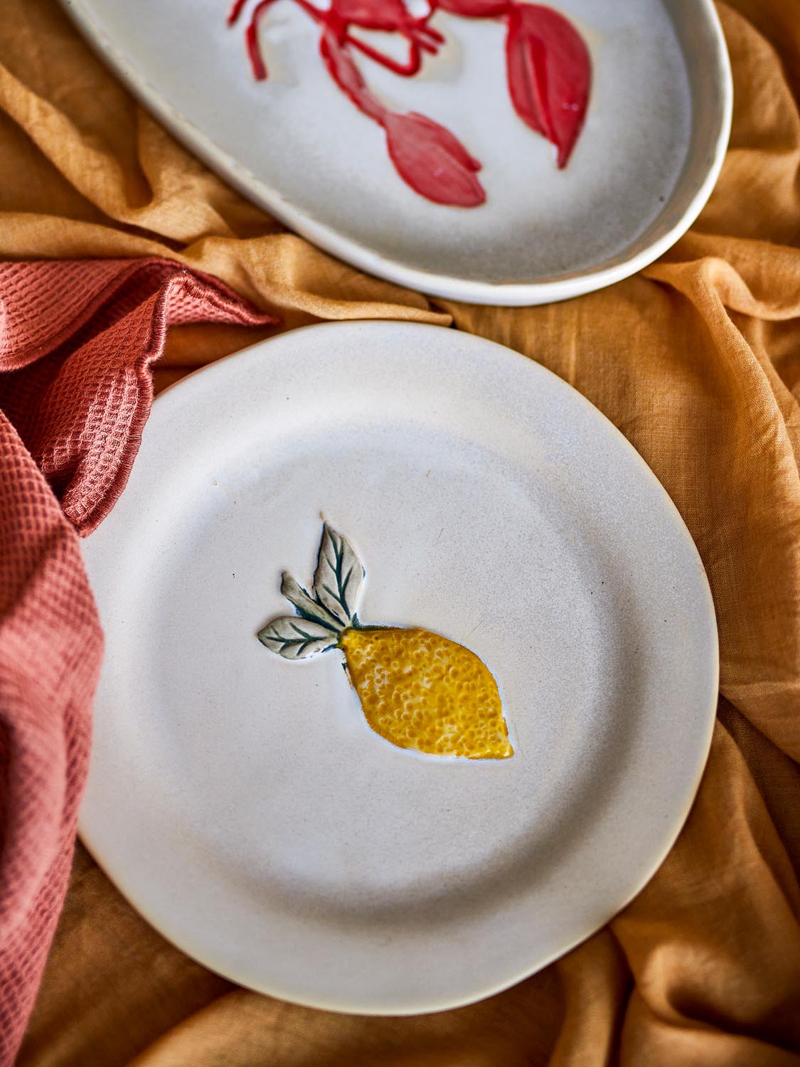 Hadden Teller, Gelb, Steingut in Yellow präsentiert im Onlineshop von KAQTU Design AG. Teller ist von Creative Collection