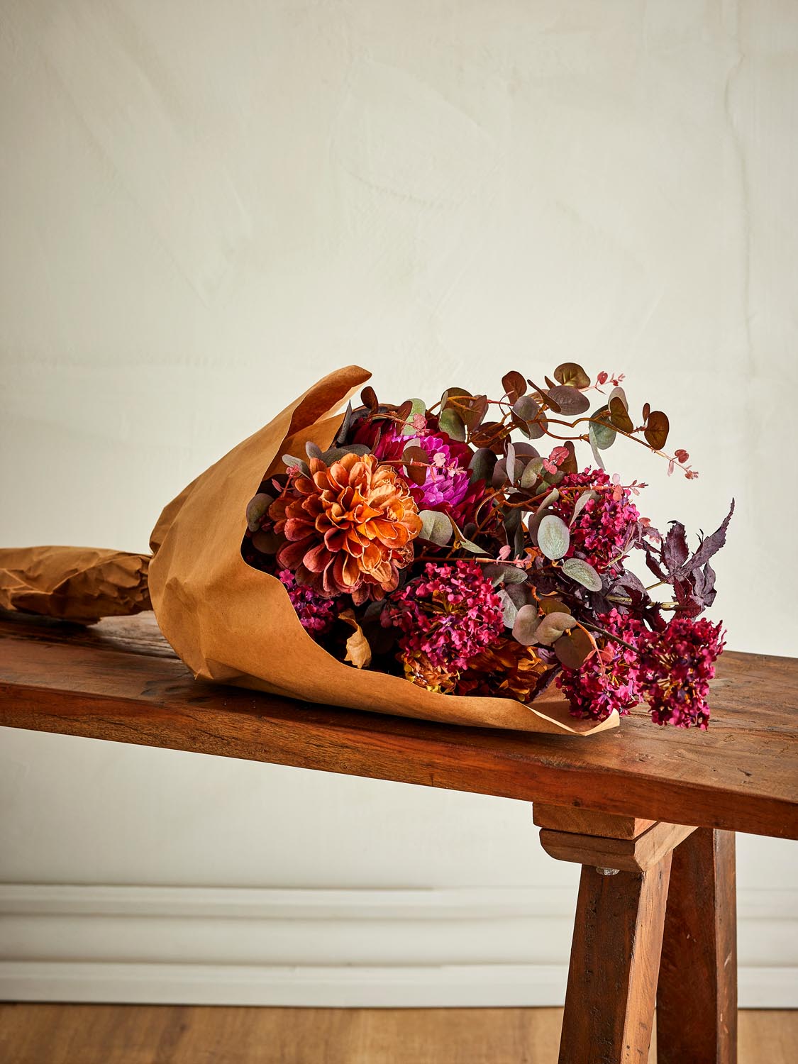 Waverly Blumenstrauß, Orange, Künstliche Blumen in Orange präsentiert im Onlineshop von KAQTU Design AG. Kunstpflanze ist von Bloomingville