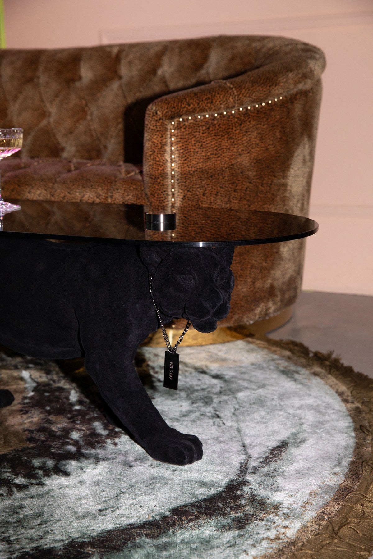 DOPE AS HELL Beistelltisch in Schwarz präsentiert im Onlineshop von KAQTU Design AG. Couchtisch ist von Bold Monkey