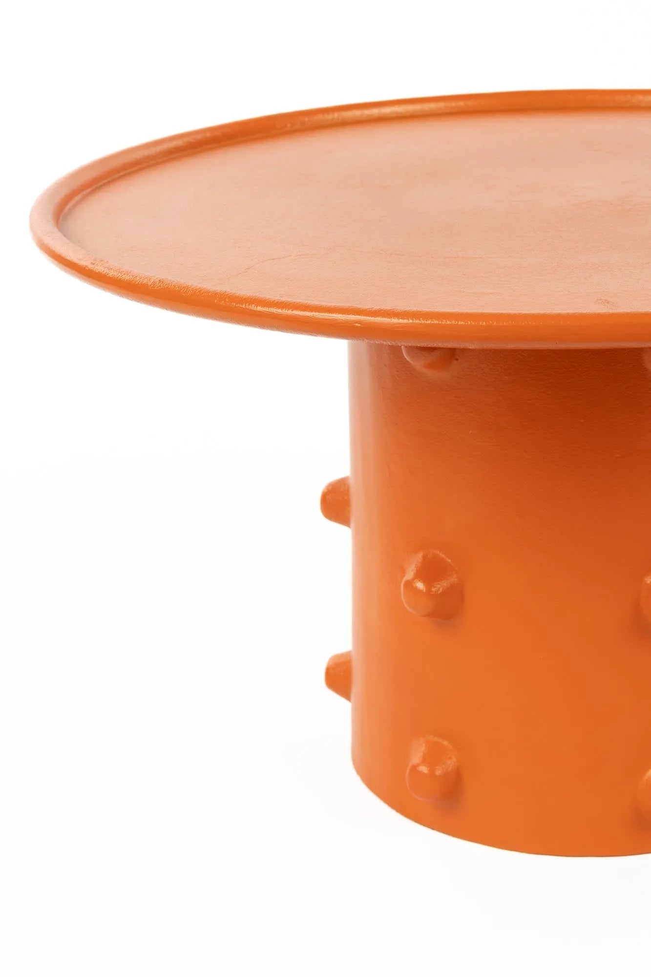 Pinch Me Beistelltisch in Orange präsentiert im Onlineshop von KAQTU Design AG. Beistelltisch ist von Bold Monkey