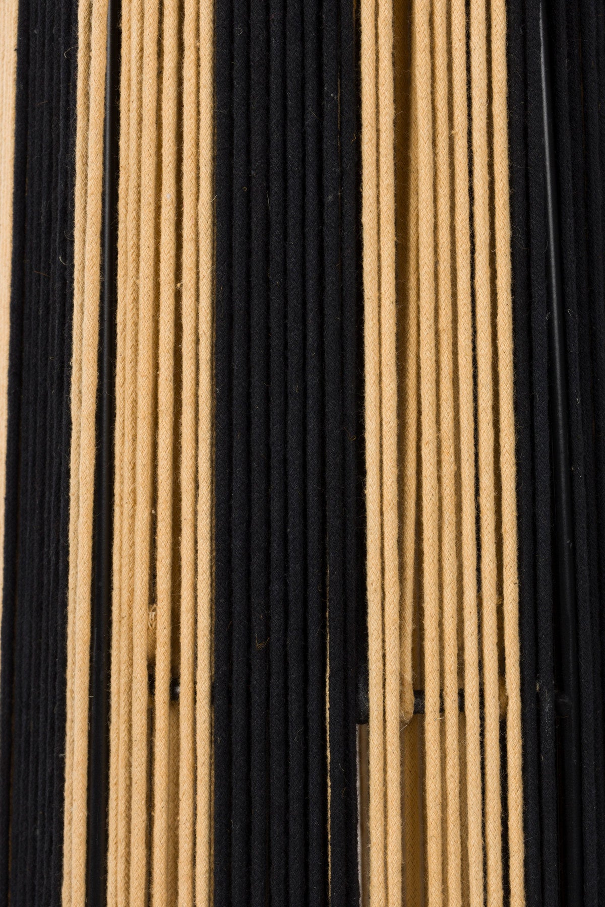 Stehleuchte Stripe it up in Schwarz präsentiert im Onlineshop von KAQTU Design AG. Stehleuchte ist von Bold Monkey