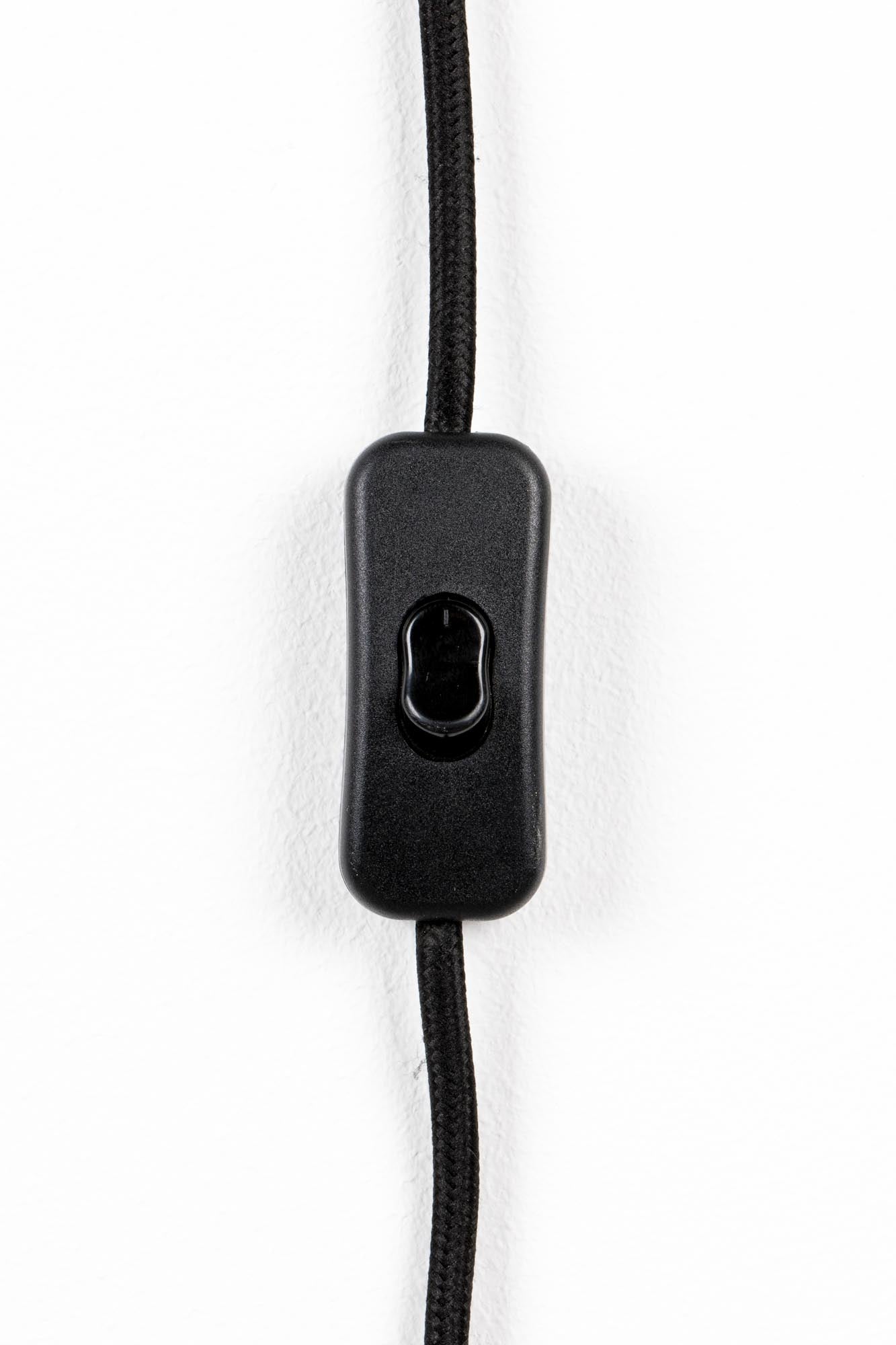 Tischleuchte Stripe it up in Schwarz präsentiert im Onlineshop von KAQTU Design AG. Tischleuchte ist von Bold Monkey