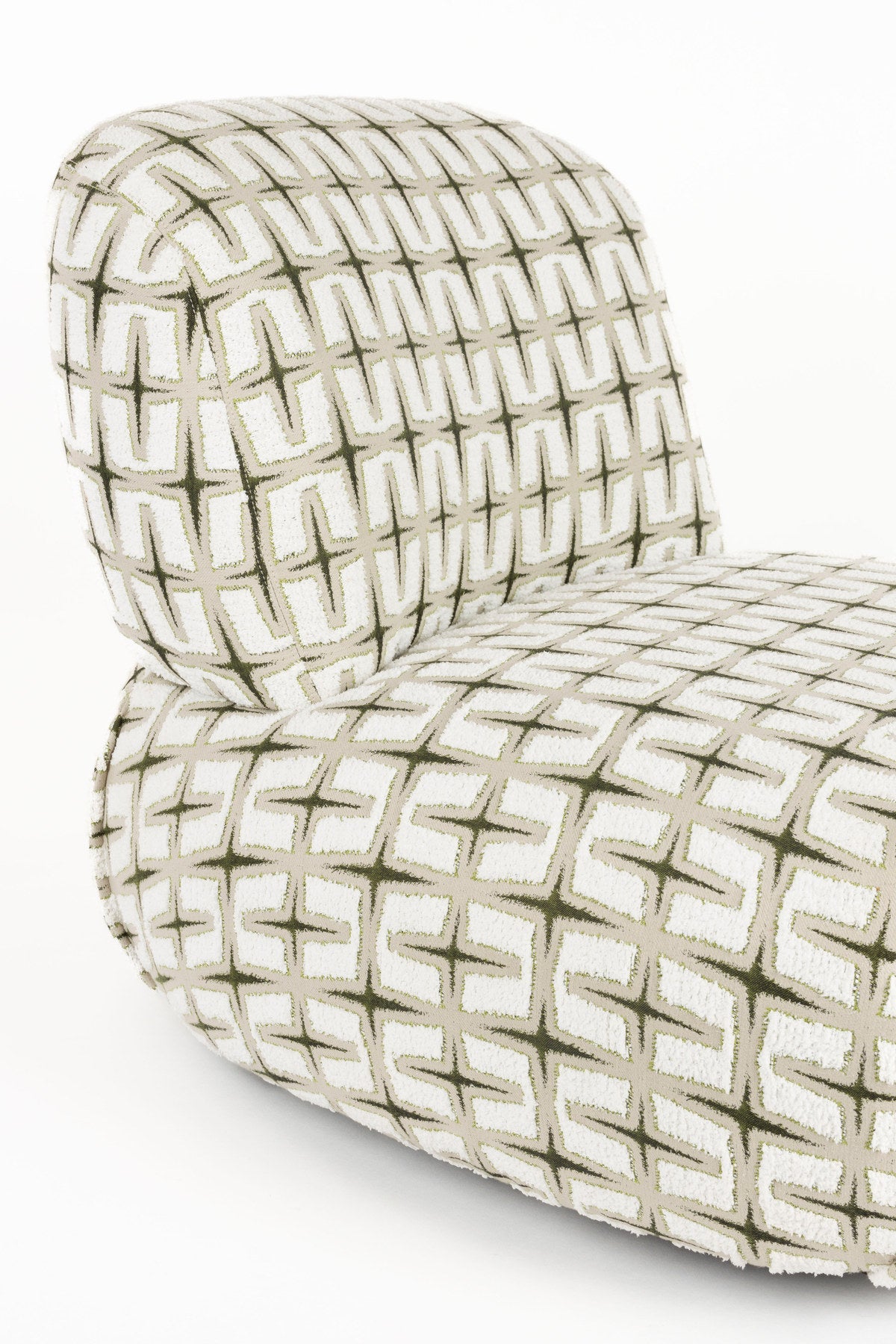 Lounge Stuhl Ritz Beige Green in beige präsentiert im Onlineshop von KAQTU Design AG. Sessel ist von Bold Monkey