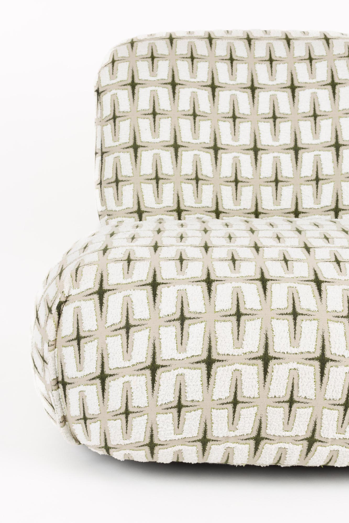 Lounge Stuhl Ritz Beige Green in Beige präsentiert im Onlineshop von KAQTU Design AG. Sessel ist von Bold Monkey