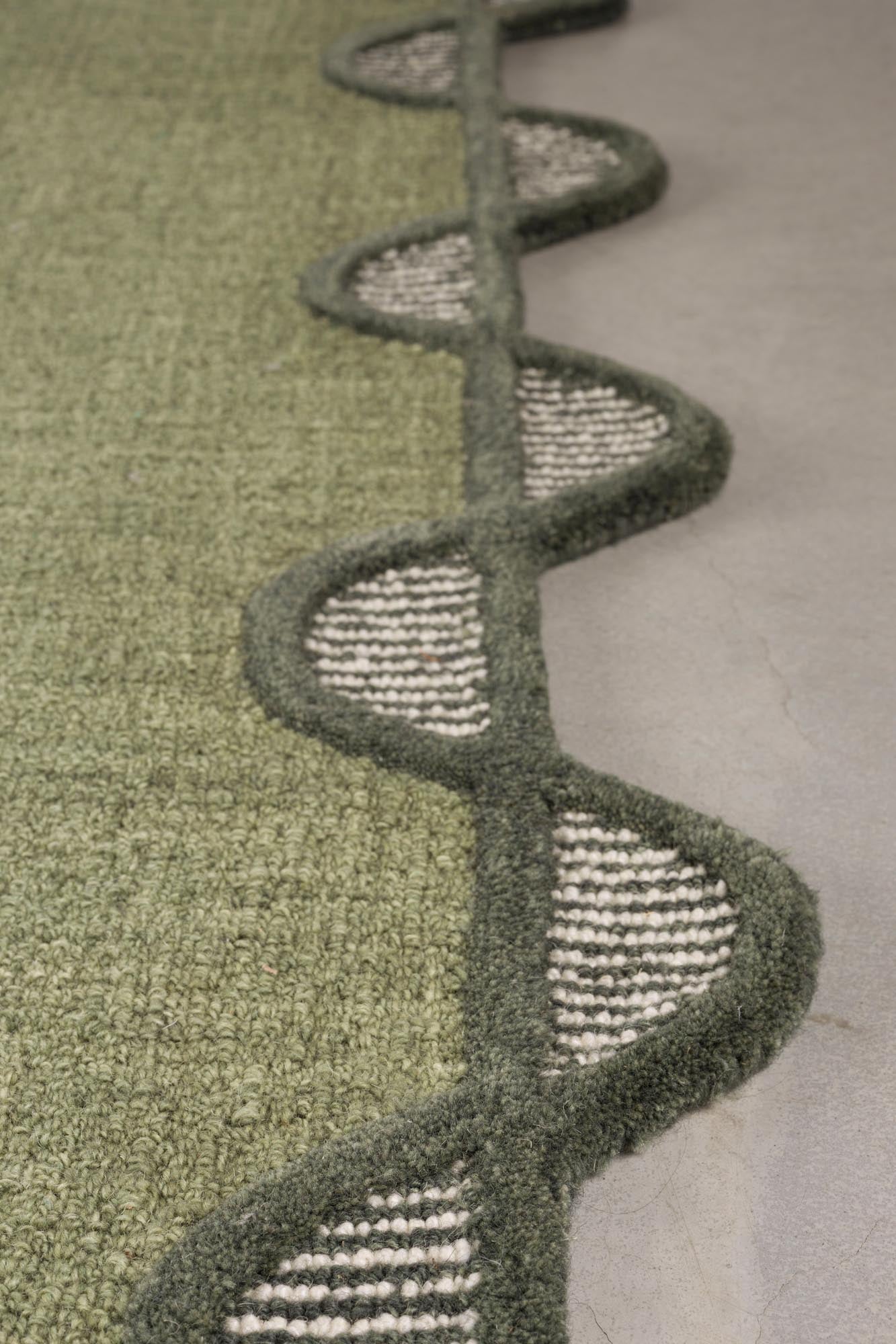 Teppich Sugar Lines in Grün präsentiert im Onlineshop von KAQTU Design AG. Teppich ist von Bold Monkey