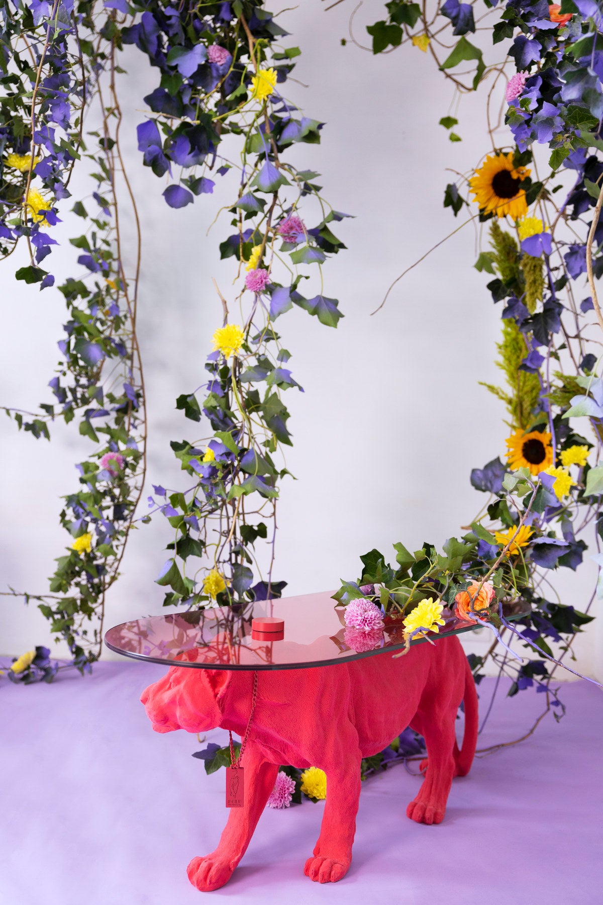 DOPE AS HELL Beistelltisch in Rosa präsentiert im Onlineshop von KAQTU Design AG. Couchtisch ist von Bold Monkey
