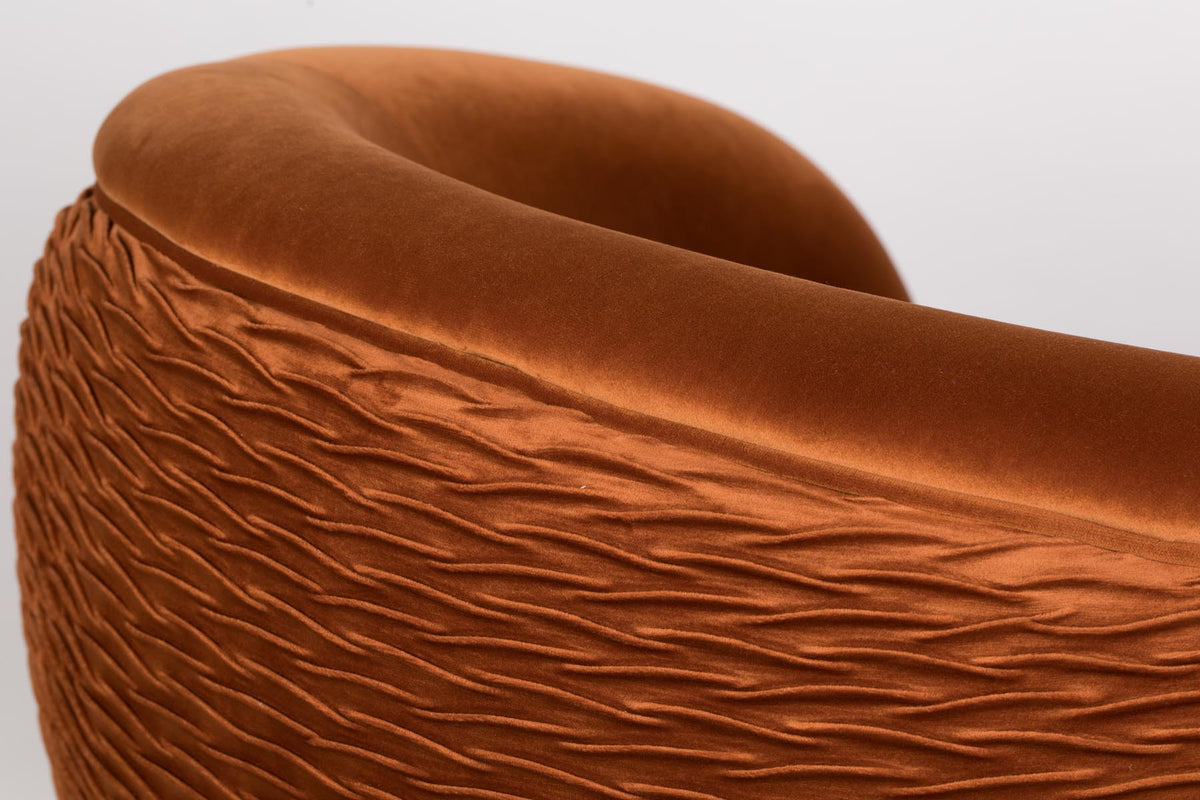 SO CURVY Loungesessel in orange präsentiert im Onlineshop von KAQTU Design AG. Sessel ist von Bold Monkey