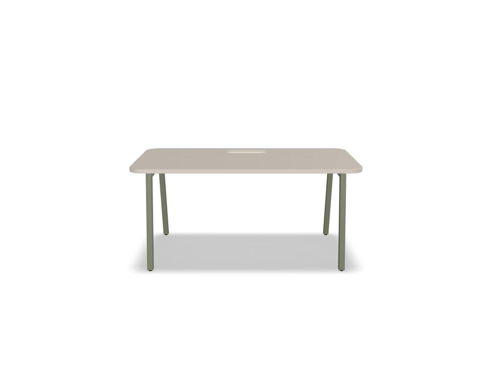 Ogi M BOMZ04 - Schreibtisch in Honigeiche präsentiert im Onlineshop von KAQTU Design AG. Schreibtisch ist von Mdd