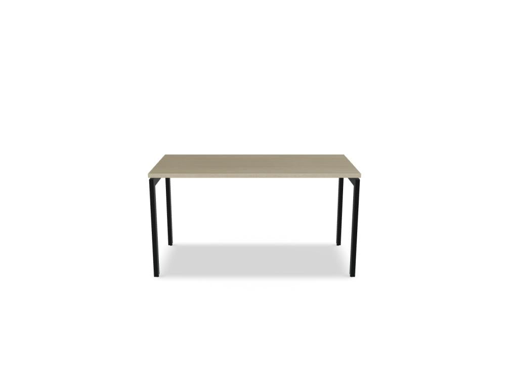Ogi U BOU29 - Schreibtisch in Honigeiche präsentiert im Onlineshop von KAQTU Design AG. Schreibtisch ist von Mdd