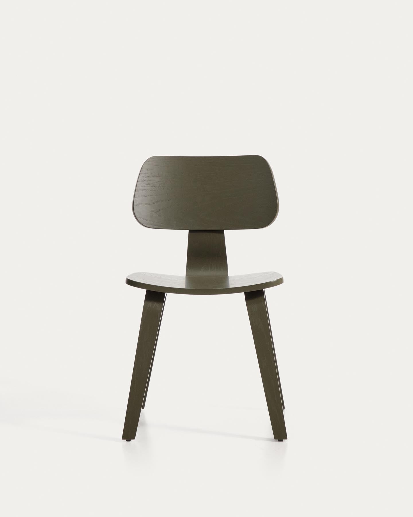 Gena-Stuhl aus Eichenfurnier mit grünem Finish in Grün präsentiert im Onlineshop von KAQTU Design AG. Stuhl ist von Kave Home