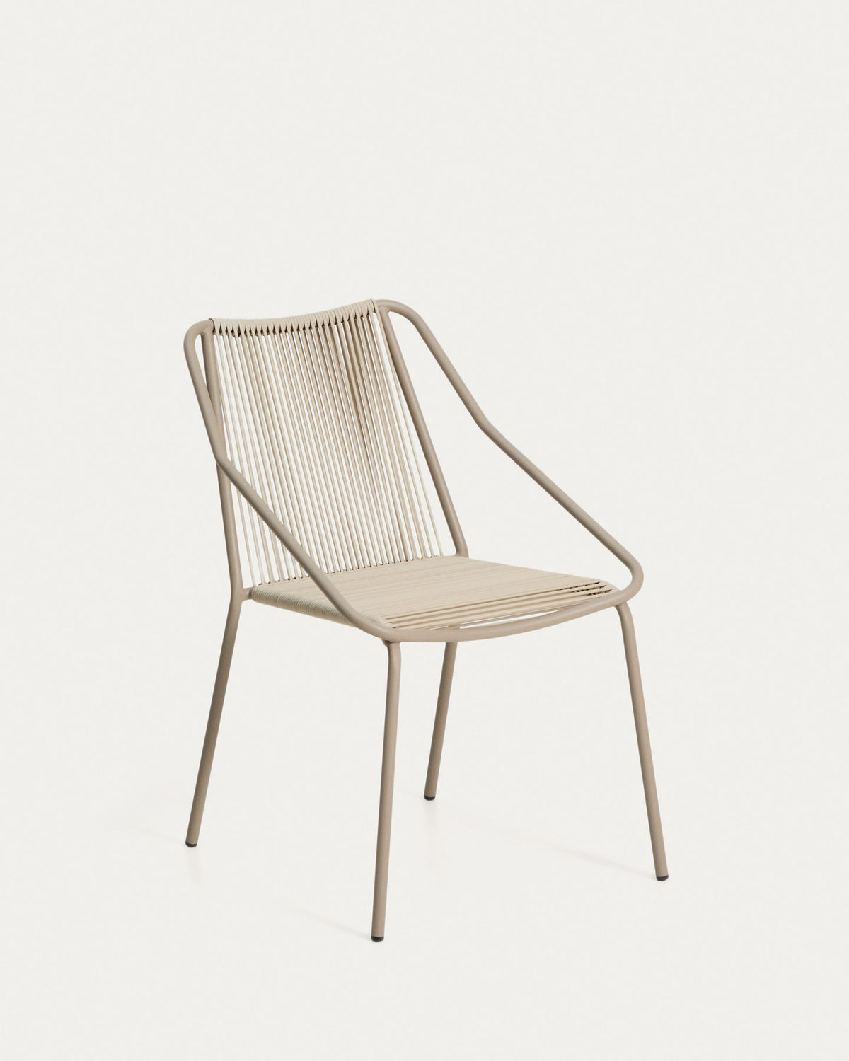 Stapelbarer Outdoor-Stuhl Zivia aus écrufarbenem Seil und verzinktem Stahl in Taupe in Taupe, Beige, Ecru präsentiert im Onlineshop von KAQTU Design AG. Gartenstuhl ist von Kave Home