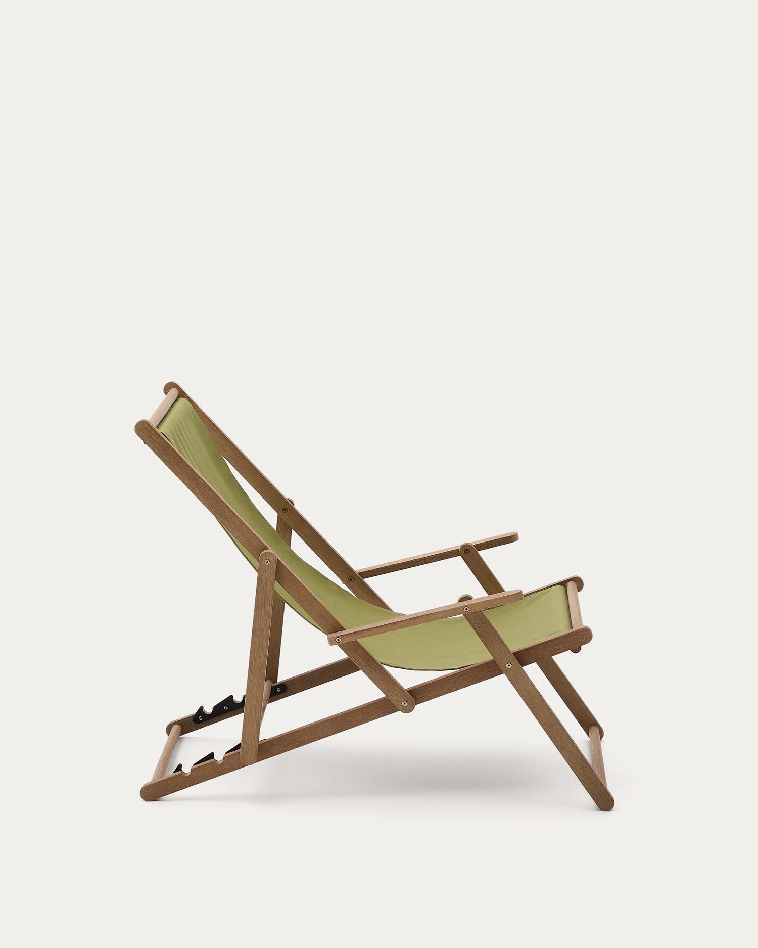 Erleben Sie Komfort und Stil mit dem klappbaren Outdoor-Liegestuhl Vilara aus hochwertigem, nachhaltigem Akazienholz. Ideal für entspannte Momente im Freien!