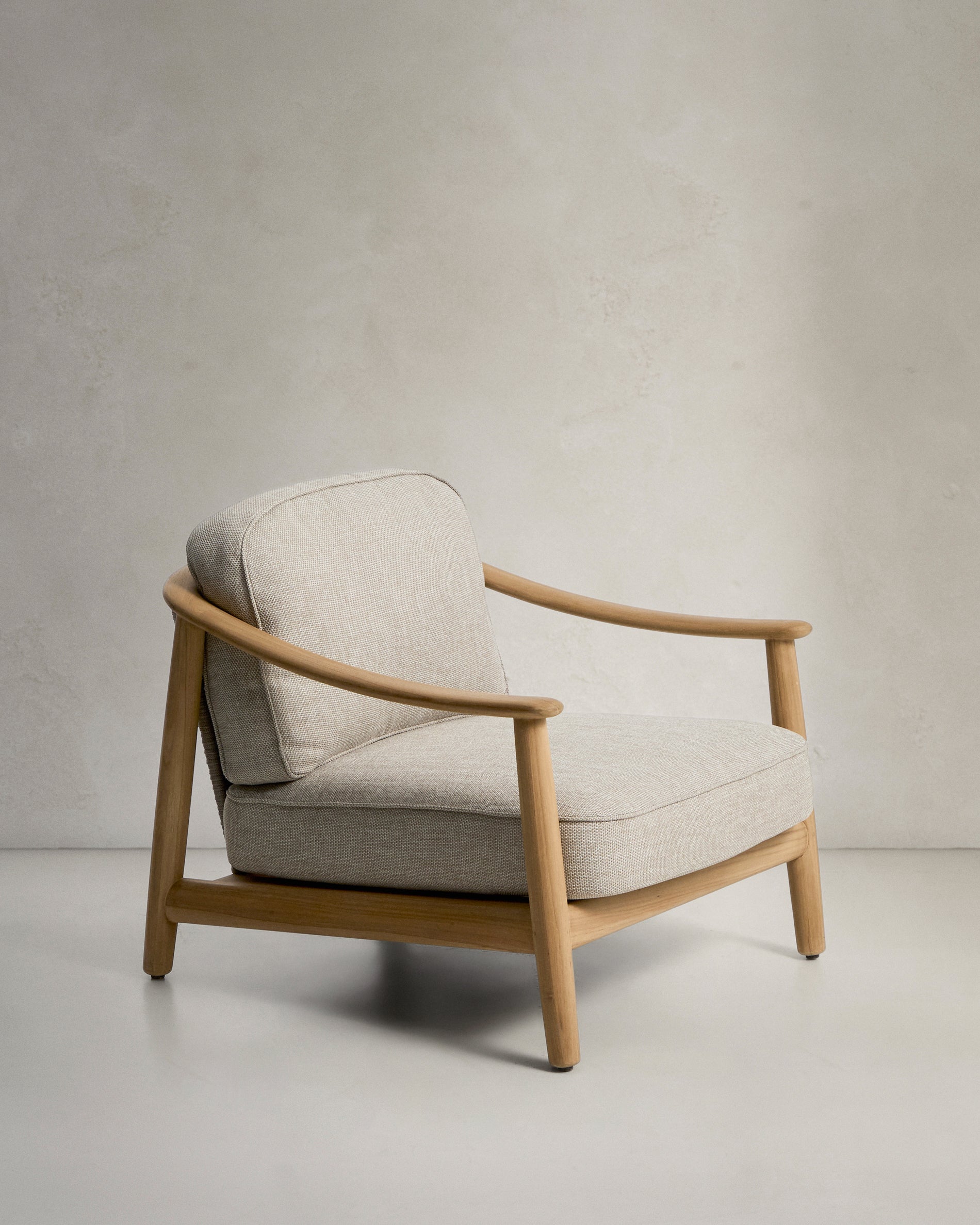 Outdoor-Sessel Elunda aus massivem Teakholz, FSC 100 % in Natur präsentiert im Onlineshop von KAQTU Design AG. Outdoor-Sessel ist von Kave Home