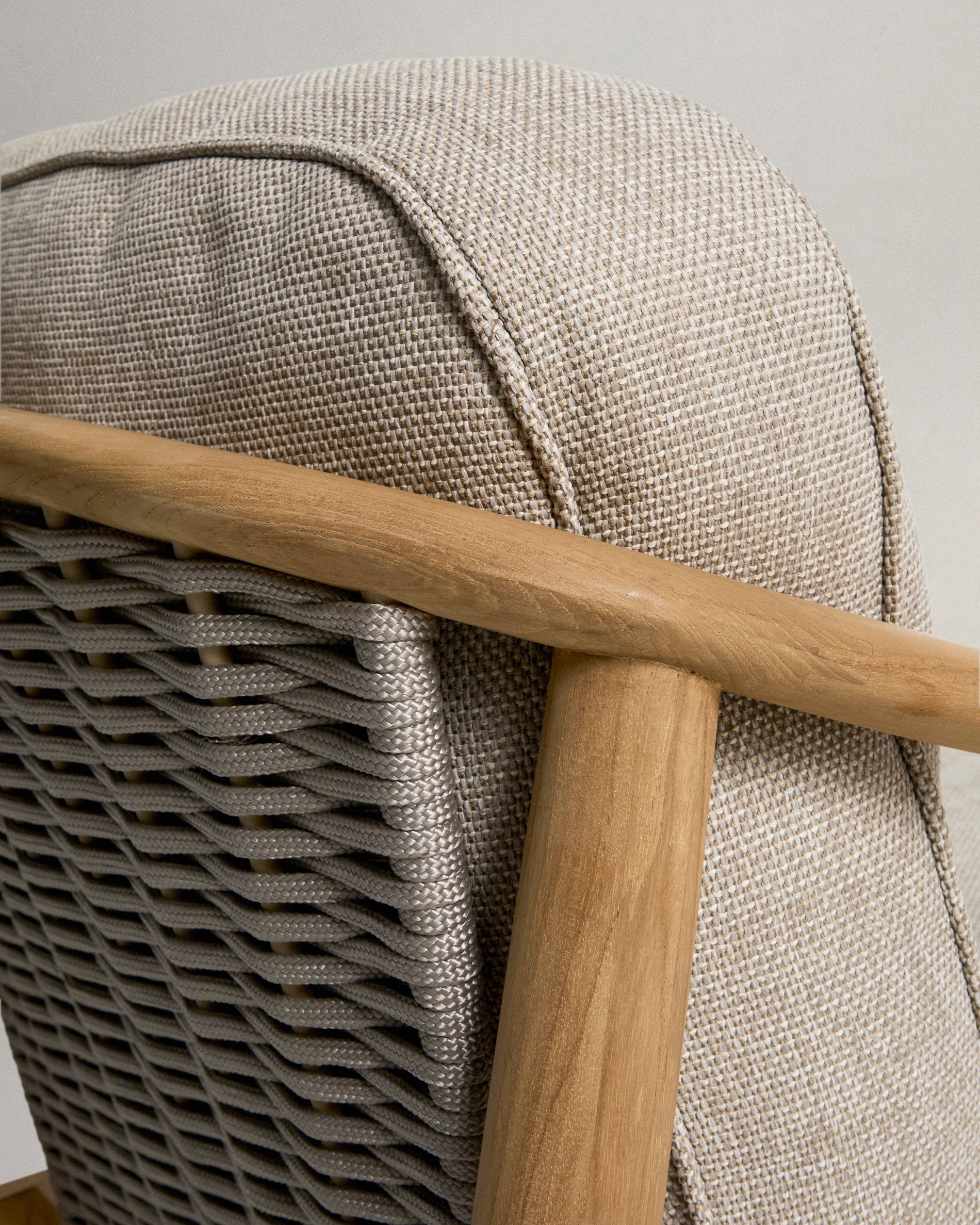 Outdoor-Sessel Elunda aus massivem Teakholz, FSC 100 % in Natur präsentiert im Onlineshop von KAQTU Design AG. Outdoor-Sessel ist von Kave Home