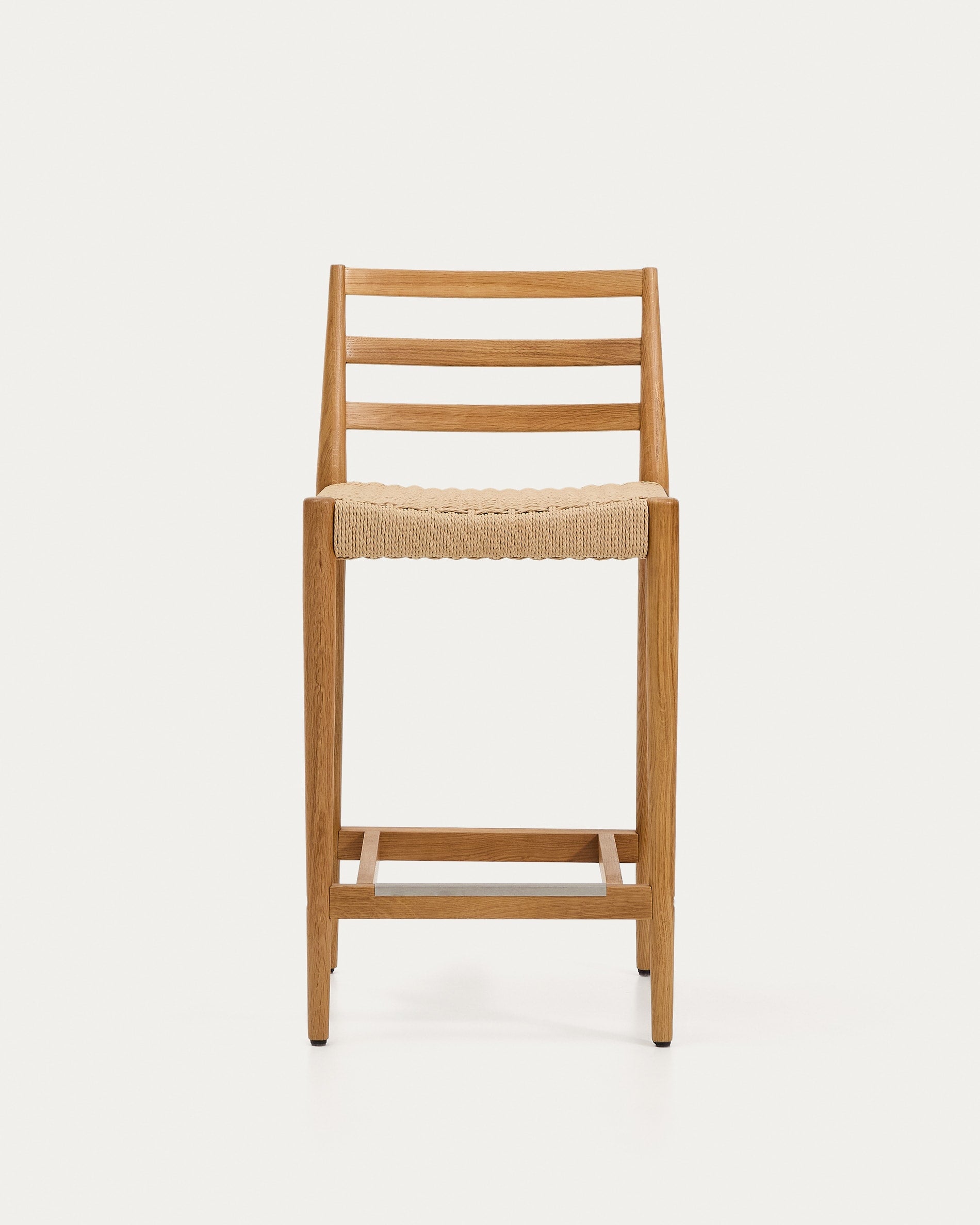 Analy Hocker Rückenlehne massives Eichenholz Finish in Naturton und Sitzfläche Seil 65 cm  in Beige präsentiert im Onlineshop von KAQTU Design AG. Barhocker ist von Kave Home