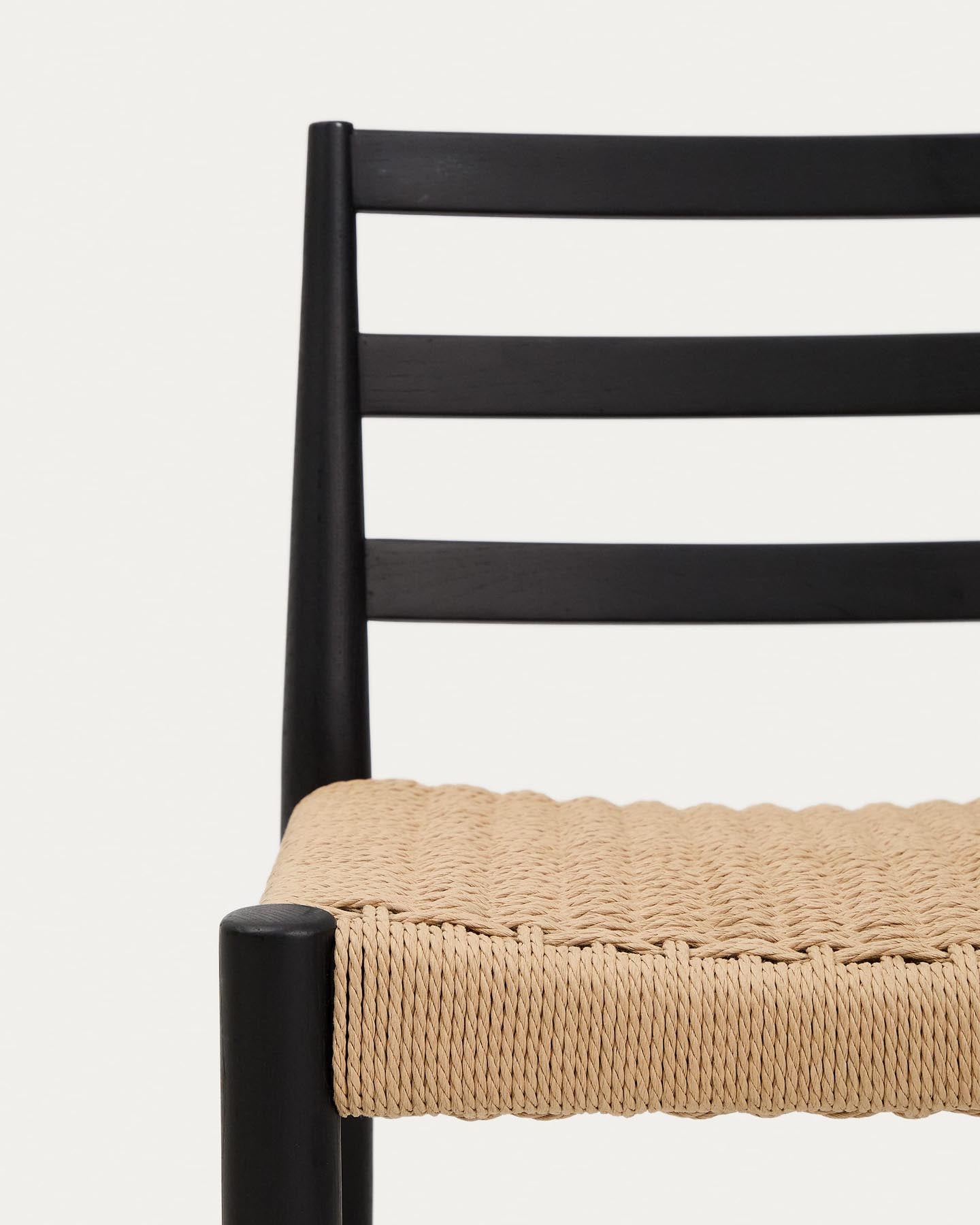 Analy Barhocker Rückenlehne massives Eichenholz mit schwarzem Finishund Seilsitzfläche 65  in Schwarz präsentiert im Onlineshop von KAQTU Design AG. Barhocker ist von Kave Home