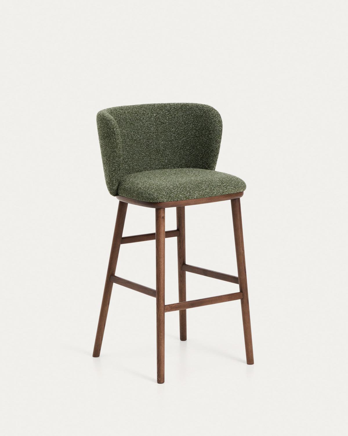 Hocker Ciselia in dicker, dunkelgrüner Chenille mit Beinen aus massivem Eschenholz mit walnussholzfarbenem Finish, FSC Mix Credit, 75 cm in Dunkelgrün präsentiert im Onlineshop von KAQTU Design AG. Barstuhl ist von Kave Home