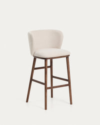 Tabouret Ciselia en chenille beige avec pieds en frêne massif finition noyer, FSC Mix Credit, 75 cm