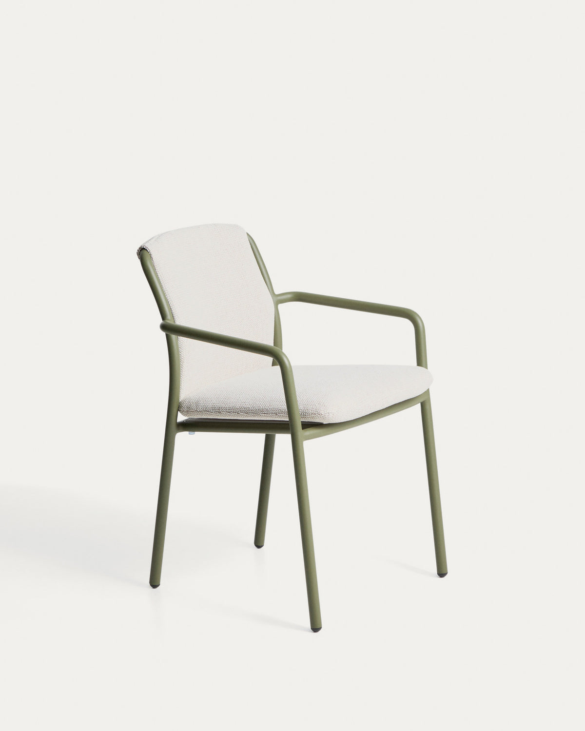 Stapelbarer Outdoor-Stuhl Linosa aus Aluminium in Grün mit beigem Kissen in Grün, Hellgrün, Beige präsentiert im Onlineshop von KAQTU Design AG. Gartenstuhl ist von Kave Home