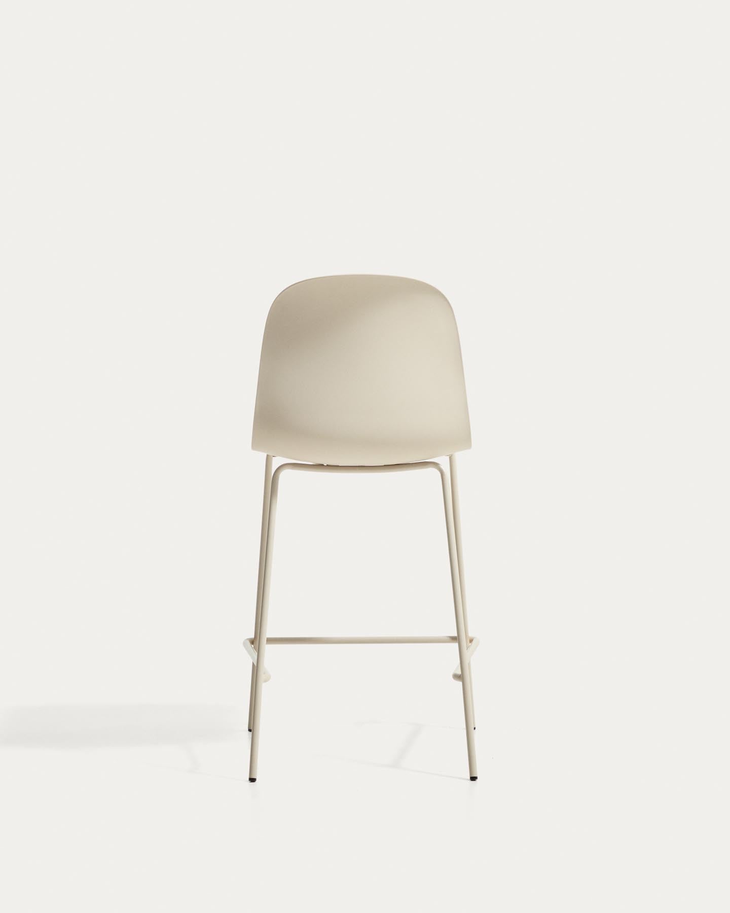 Hocker Debari mit Chenille-Kissen und Stahlbeinen mit beigem Finish, 65 cm in Beige präsentiert im Onlineshop von KAQTU Design AG. Barhocker ist von Kave Home